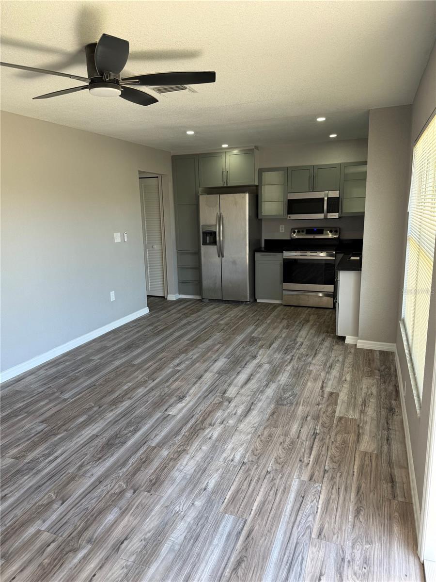 Image 3 of 17 For 21150 Gertrude Avenue 1