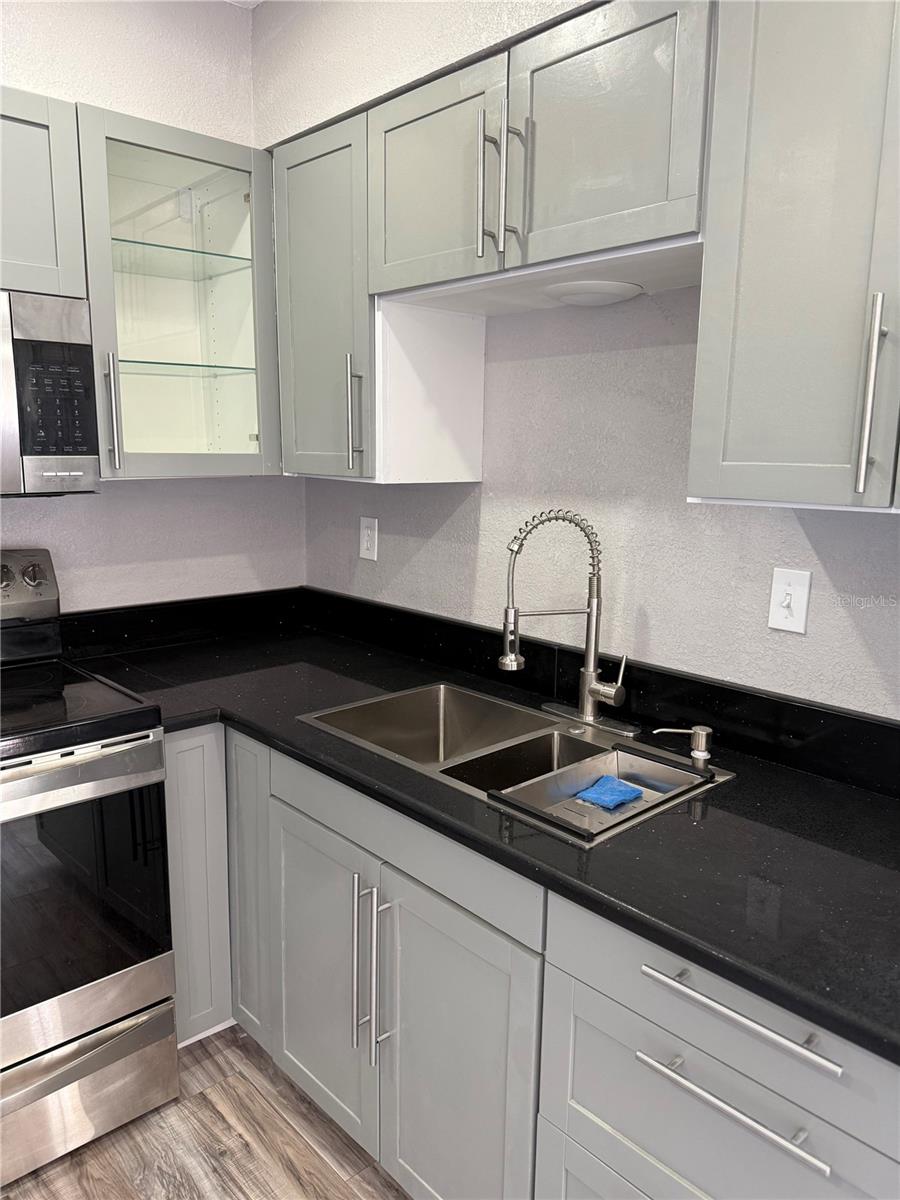 Image 5 of 17 For 21150 Gertrude Avenue 1