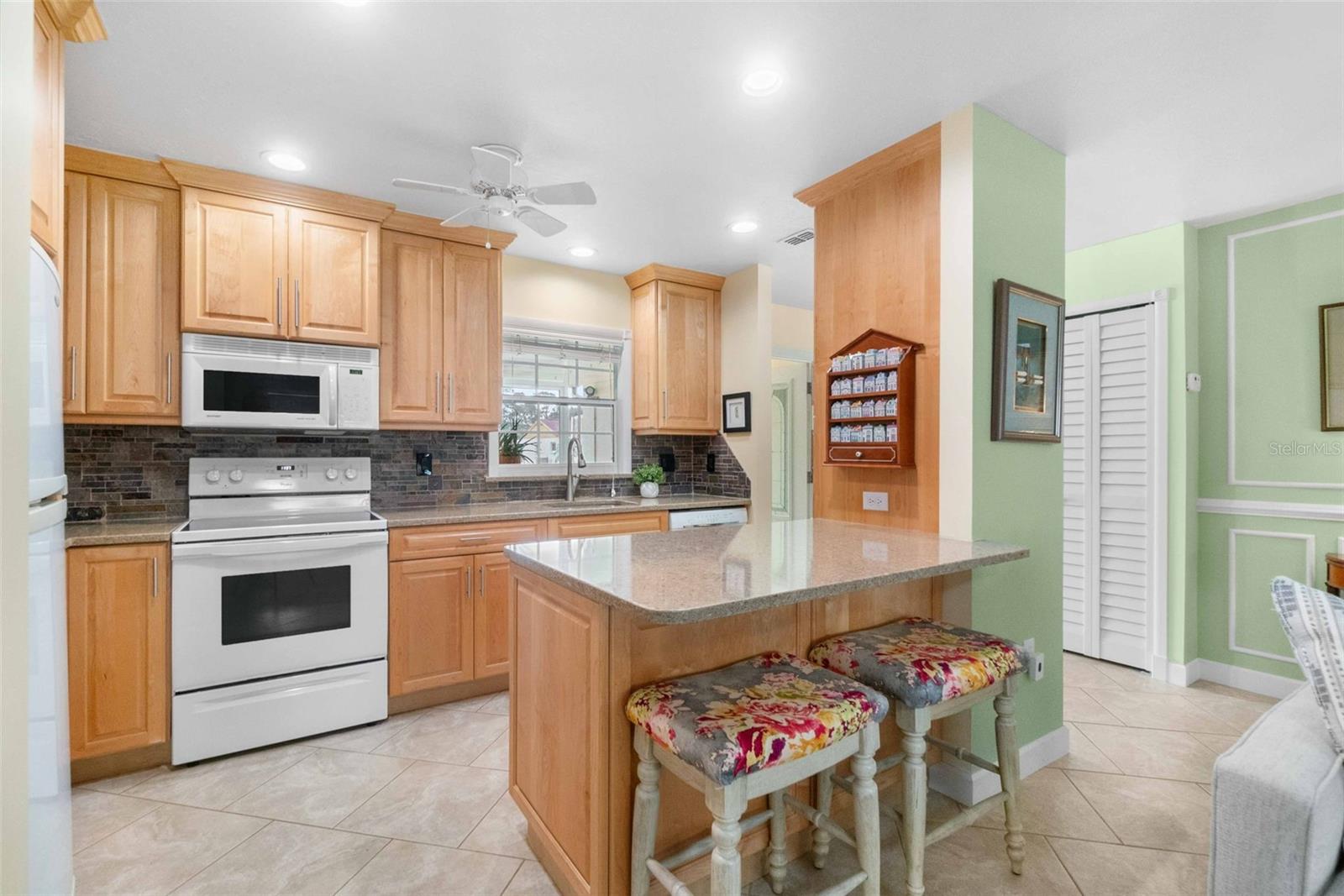 Image 10 of 38 For 3533 Tree Line Court 13