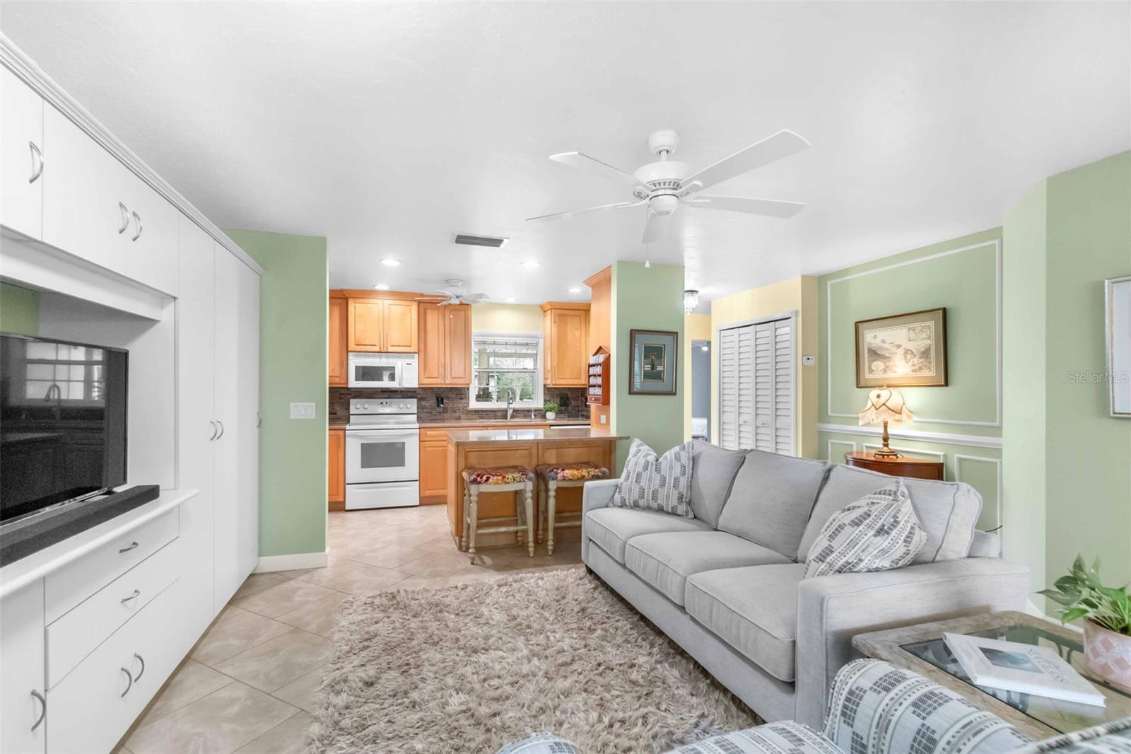 Image 9 of 38 For 3533 Tree Line Court 13