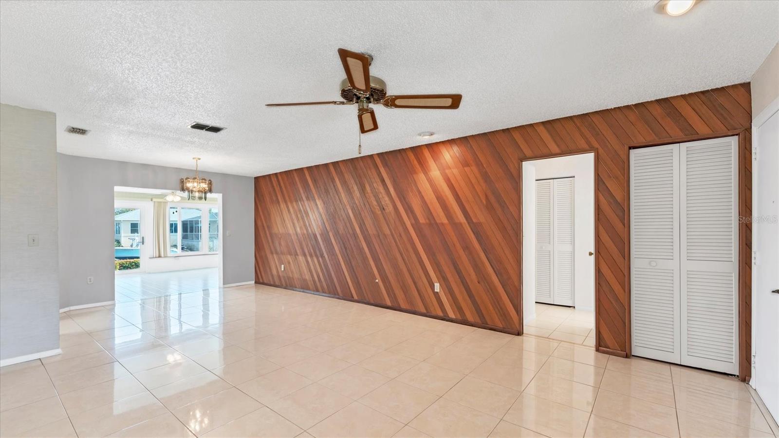 Image 11 of 59 For 4515 Mangrove Point Road