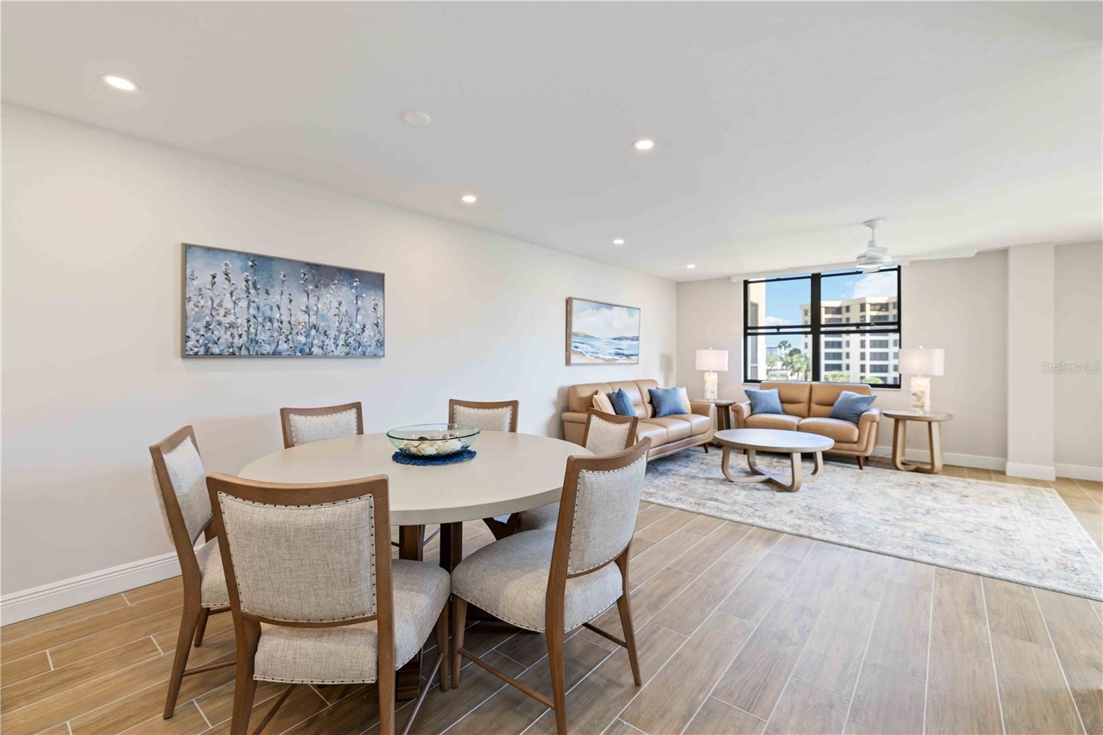 Image 10 of 66 For 5760 Midnight Pass Road 307d