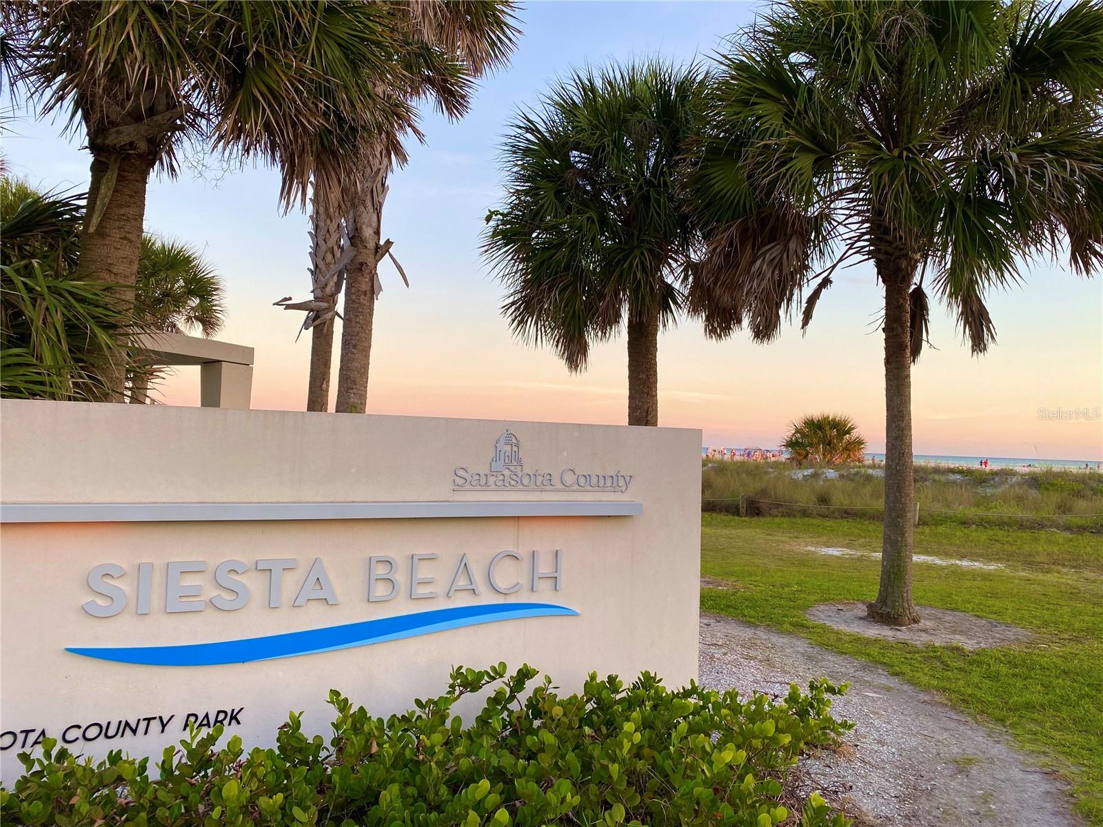 Image 60 of 66 For 5760 Midnight Pass Road 307d