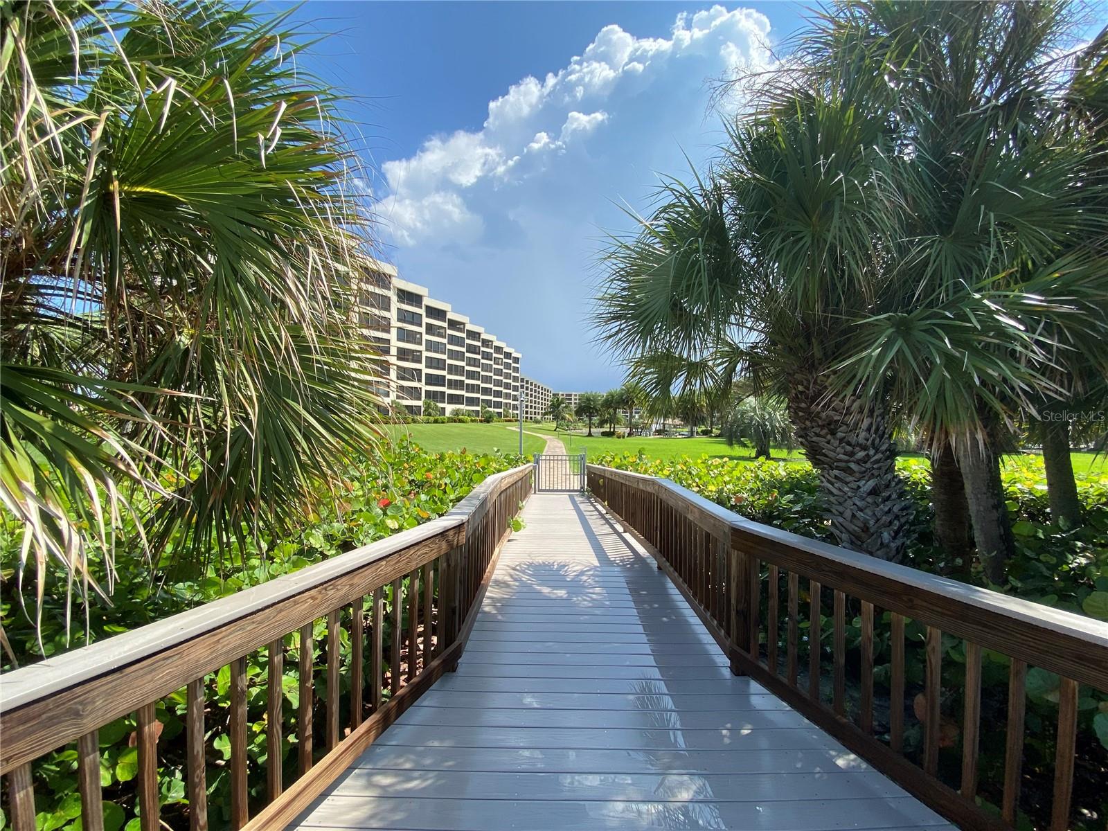 Image 61 of 66 For 5760 Midnight Pass Road 307d