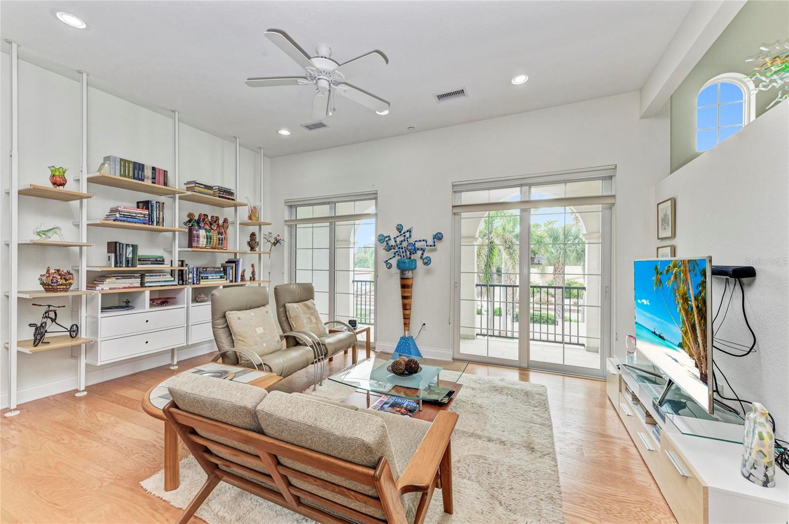 Image 16 of 34 For 435 Nokomis Avenue S 312