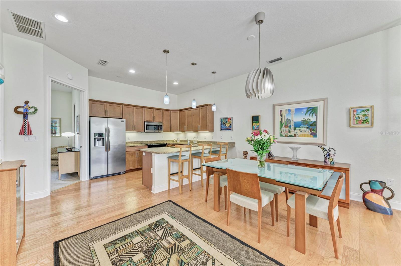 Image 6 of 34 For 435 Nokomis Avenue S 312