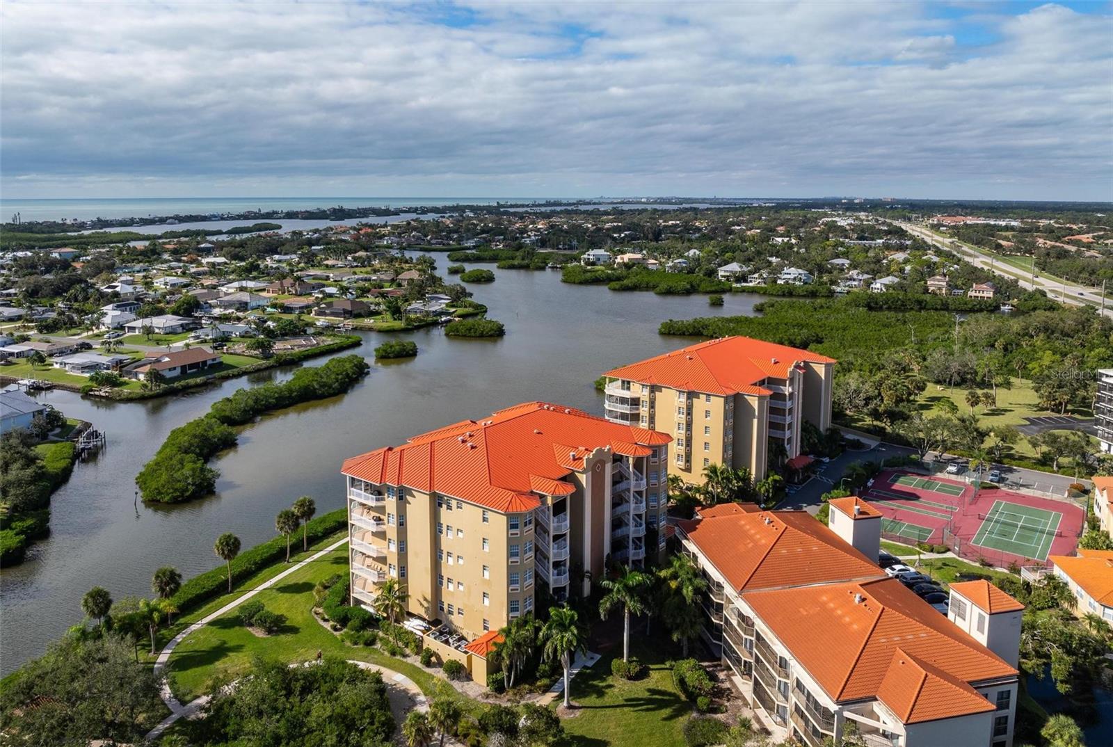 Image 64 of 86 For 6100 Jessie Harbor Drive 202
