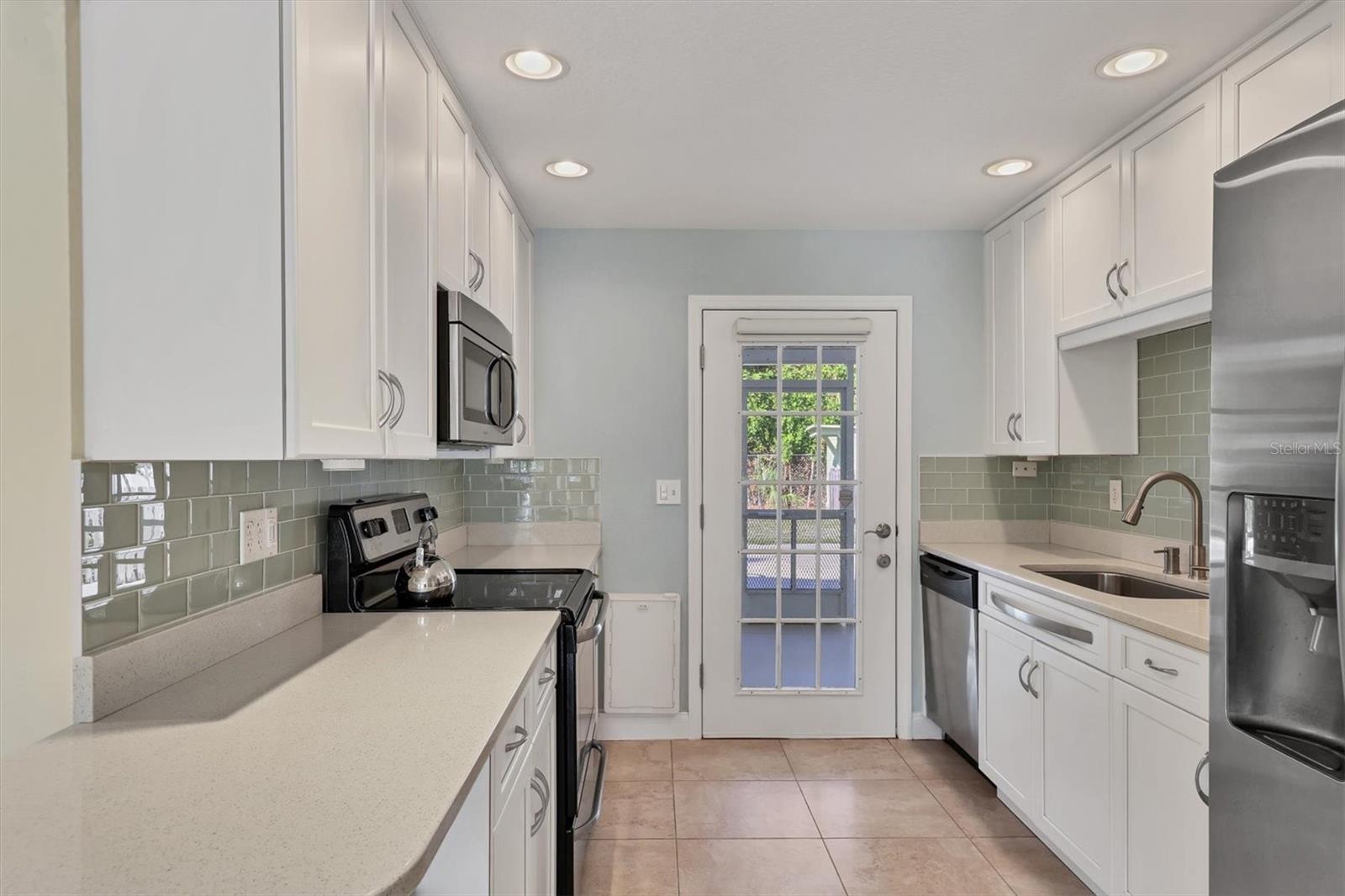 Image 12 of 40 For 2506 Teal Avenue