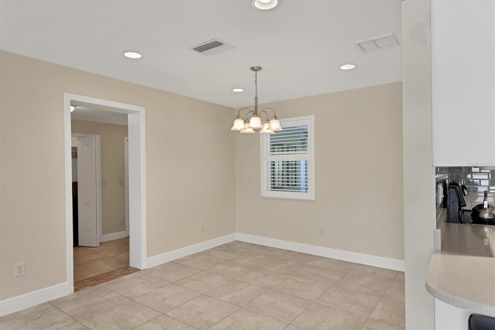 Image 15 of 40 For 2506 Teal Avenue