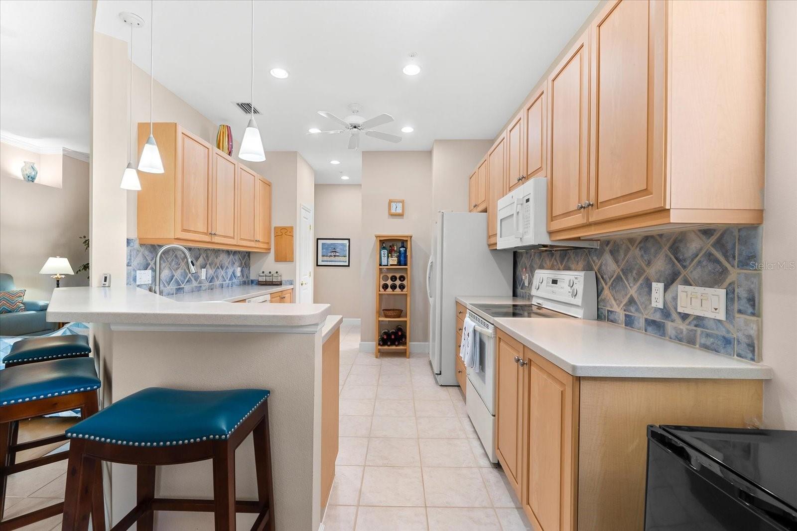 Image 18 of 57 For 7470 Botanica Parkway 201