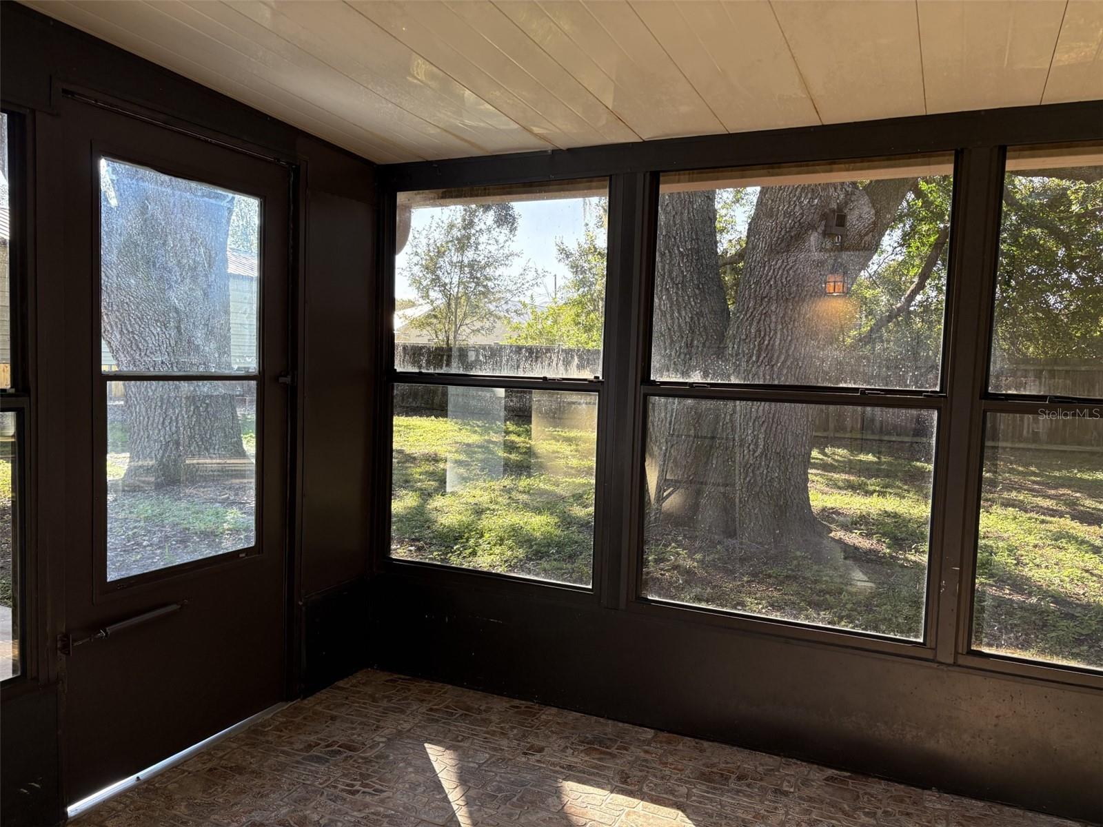 Image 10 of 40 For 60 Outlook Street