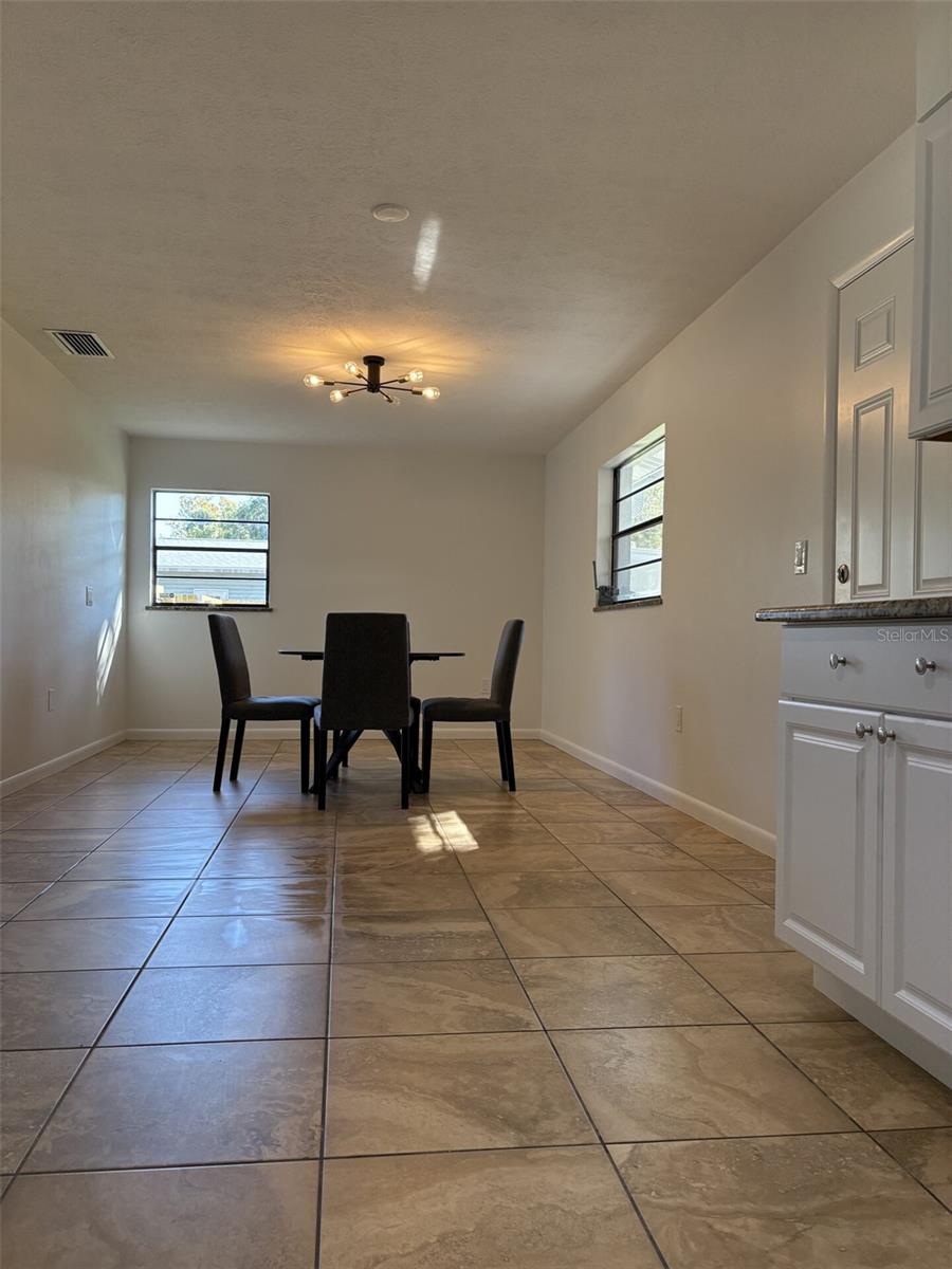 Image 11 of 40 For 60 Outlook Street