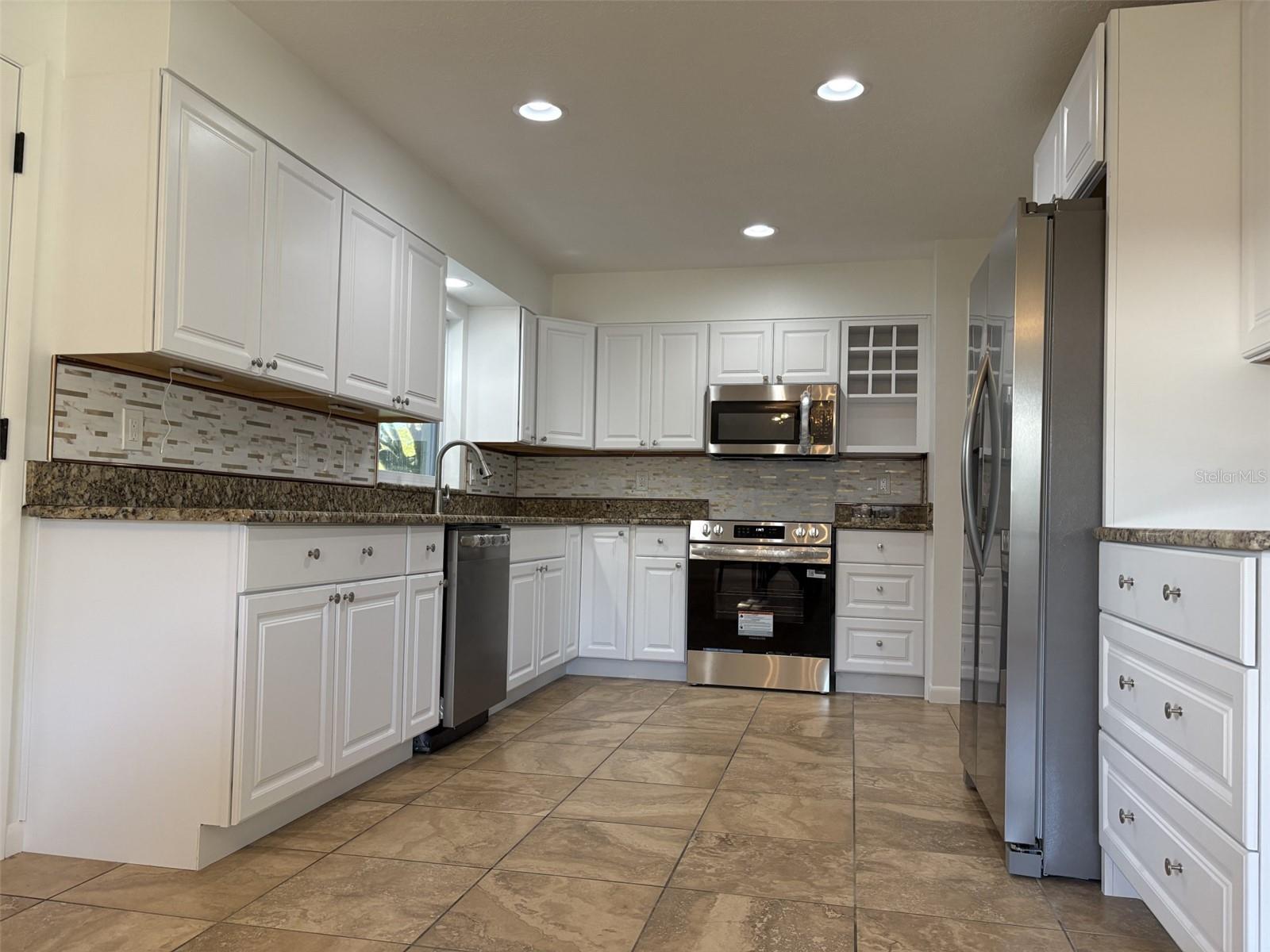 Image 15 of 40 For 60 Outlook Street