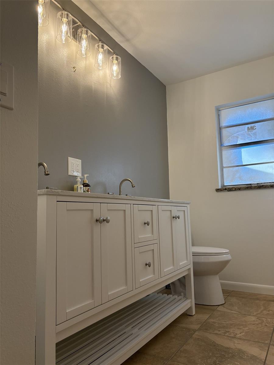 Image 2 of 40 For 60 Outlook Street