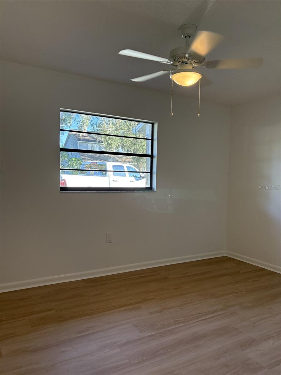 Image 25 of 40 For 60 Outlook Street