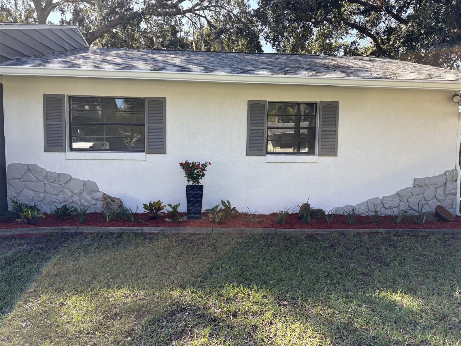 Image 3 of 40 For 60 Outlook Street