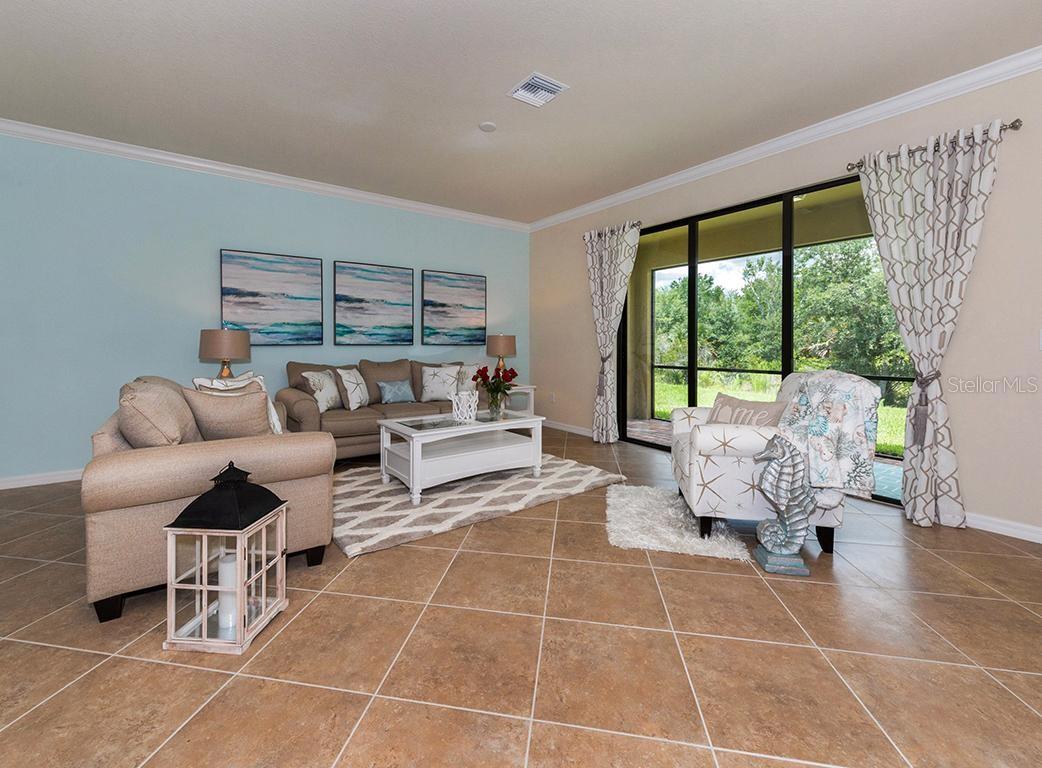 Image 18 of 58 For 12400 Cinqueterre Drive