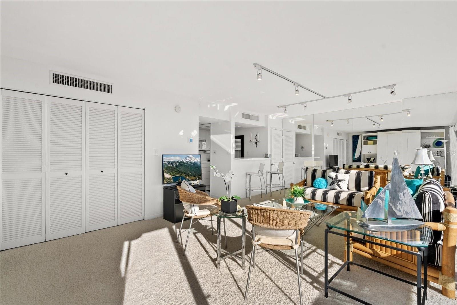 Image 7 of 40 For 5400 Ocean Boulevard 8-05