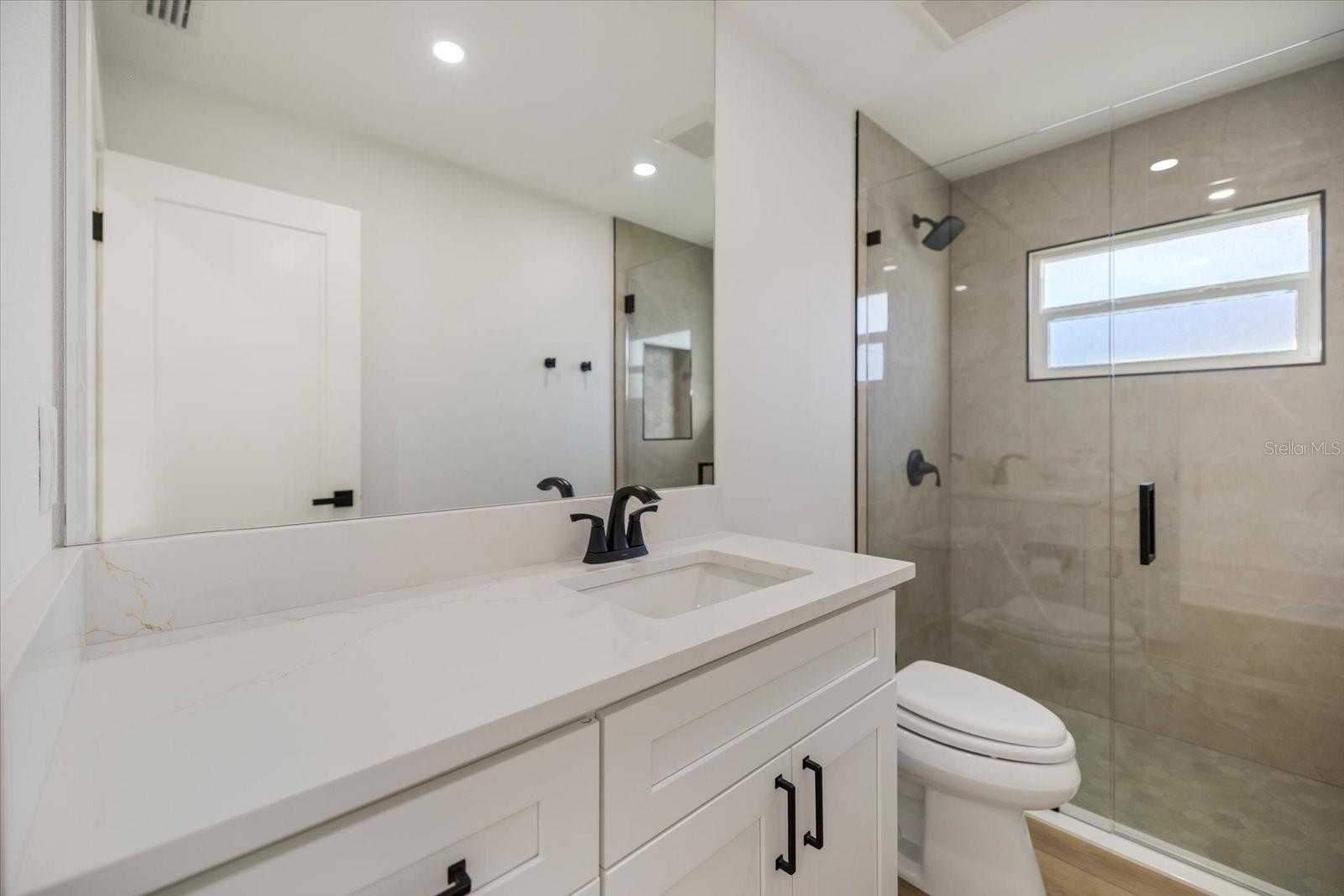 Image 26 of 51 For 470 Leger Drive