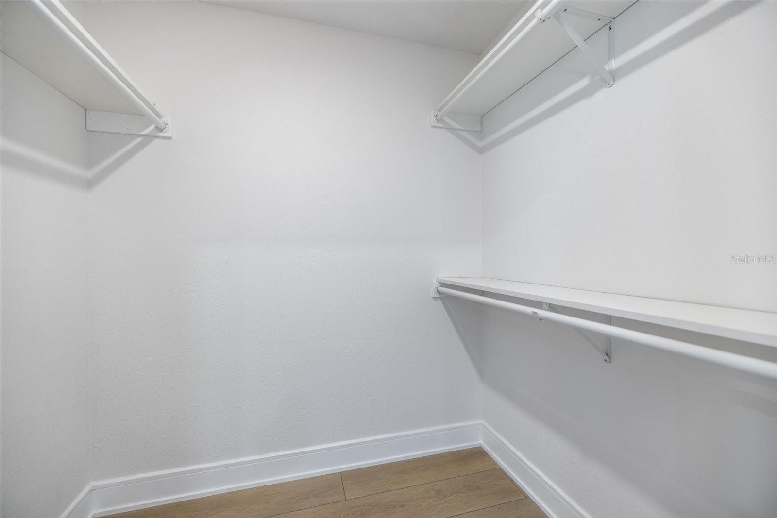 Image 34 of 51 For 470 Leger Drive