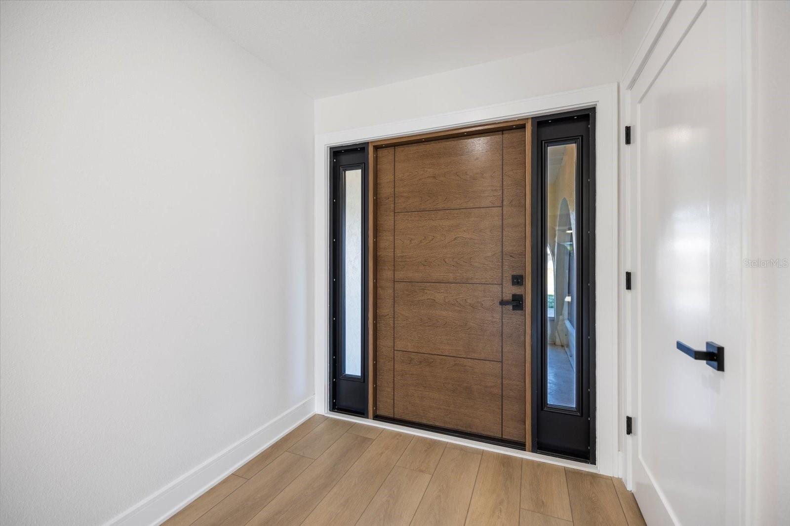 Image 5 of 51 For 470 Leger Drive