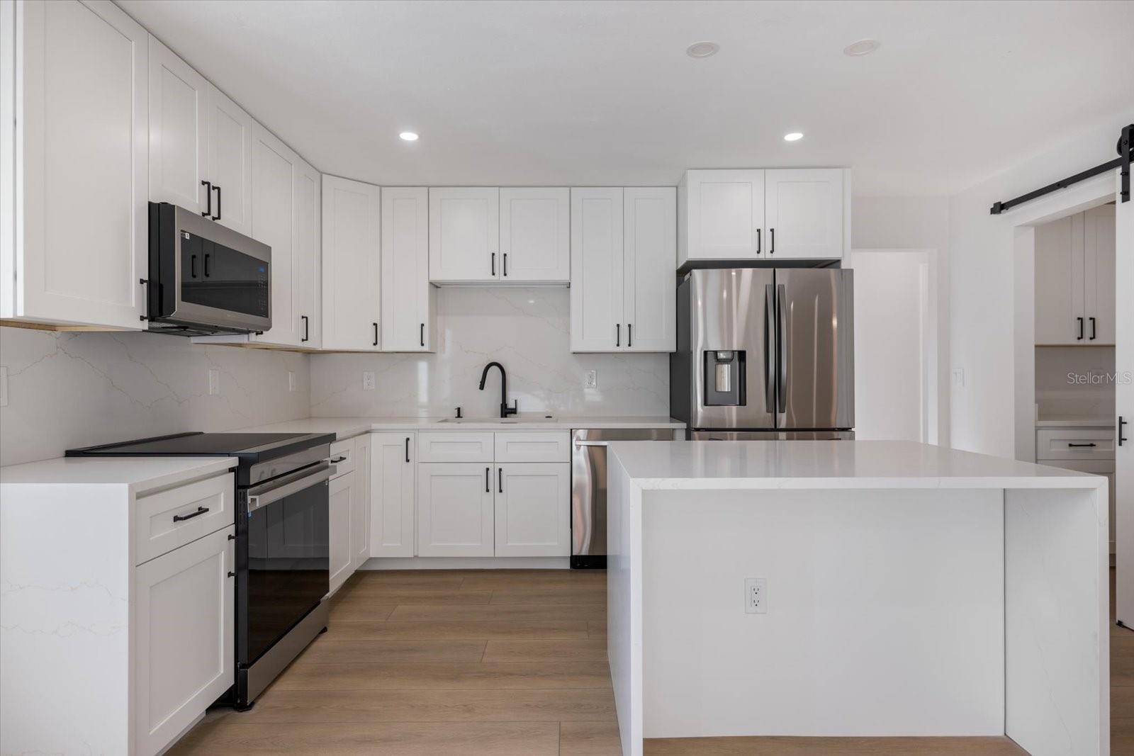 Image 7 of 51 For 470 Leger Drive