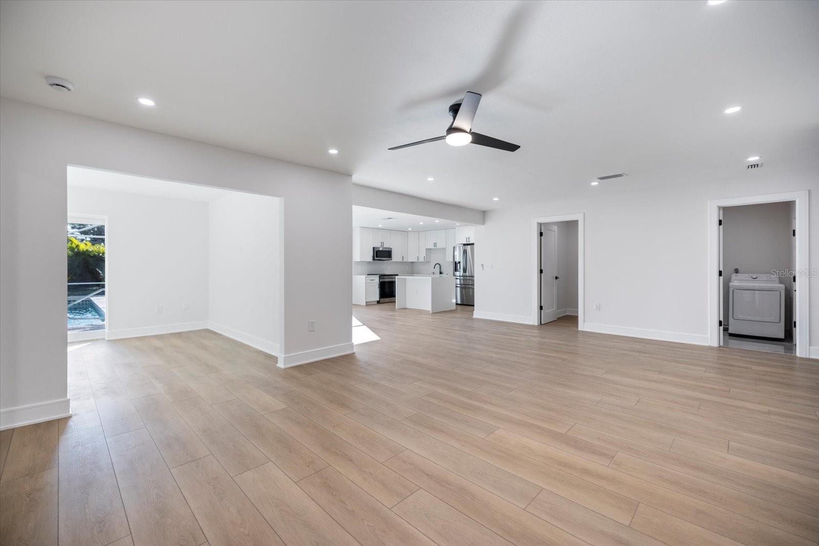 Image 8 of 51 For 470 Leger Drive