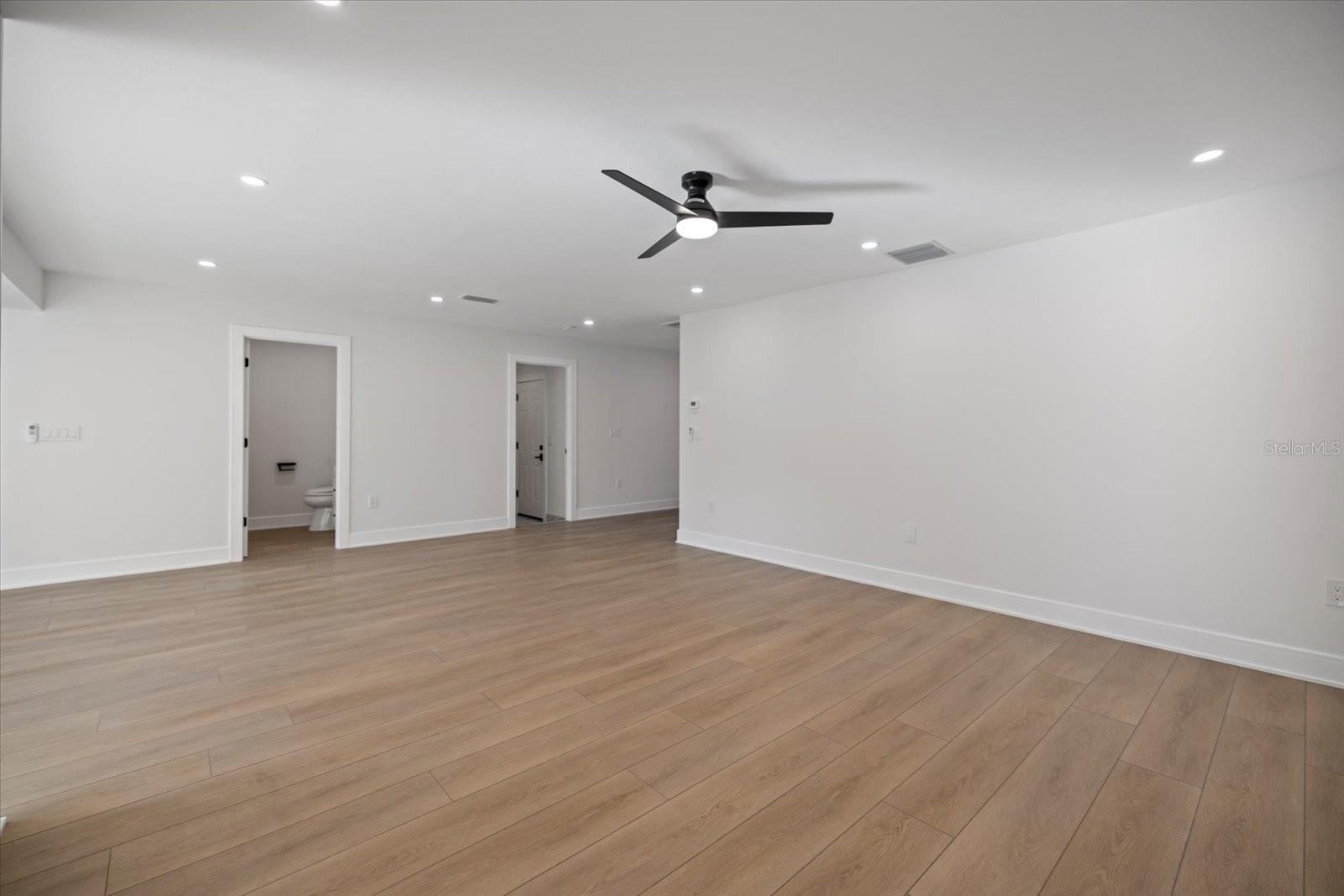 Image 9 of 51 For 470 Leger Drive