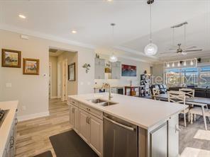 Image 12 of 44 For 714 16th Avenue E