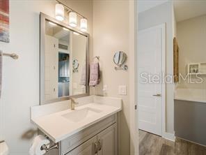 Image 34 of 44 For 714 16th Avenue E