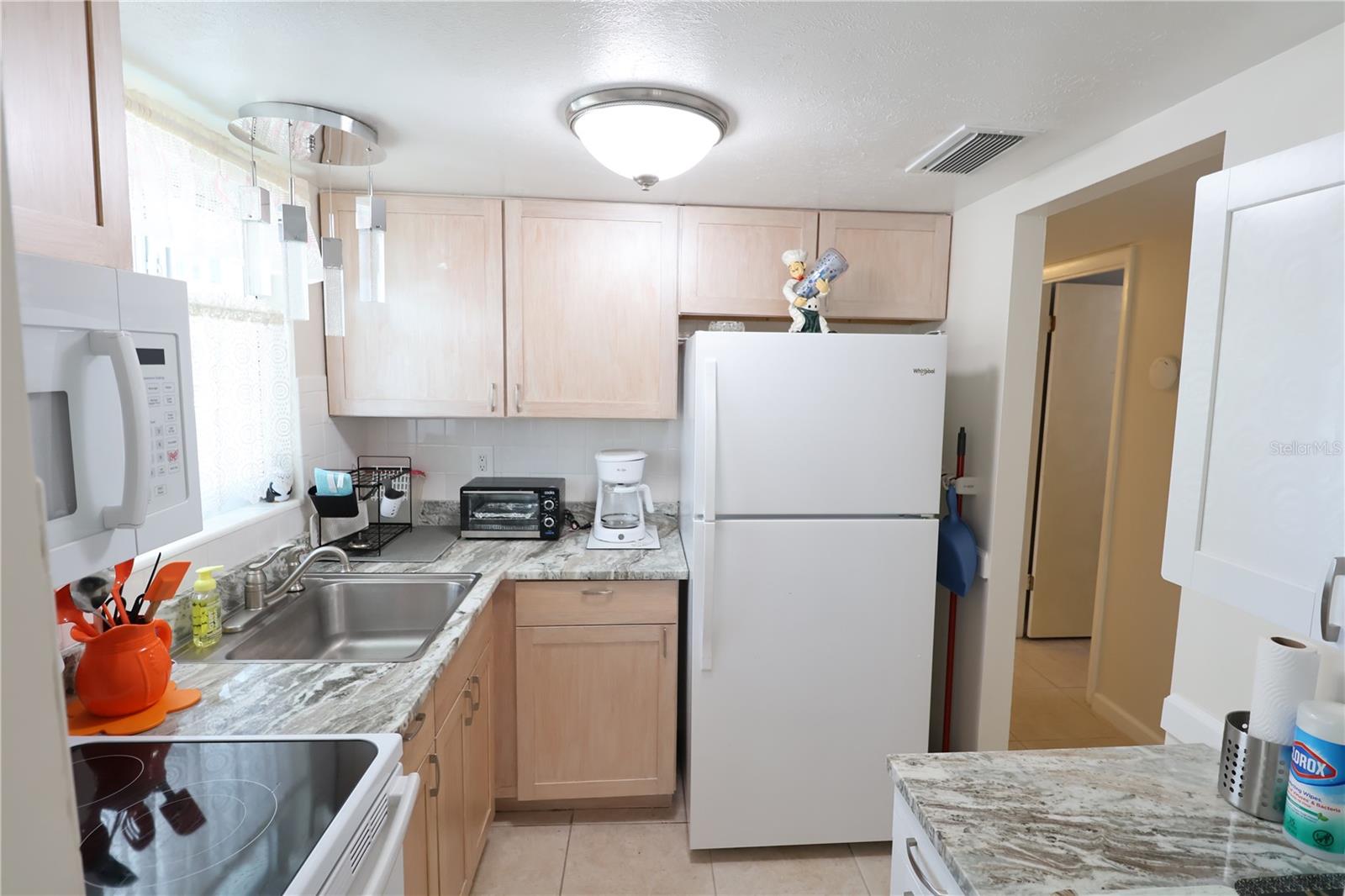 Image 3 of 18 For 1807 Restful Drive N4