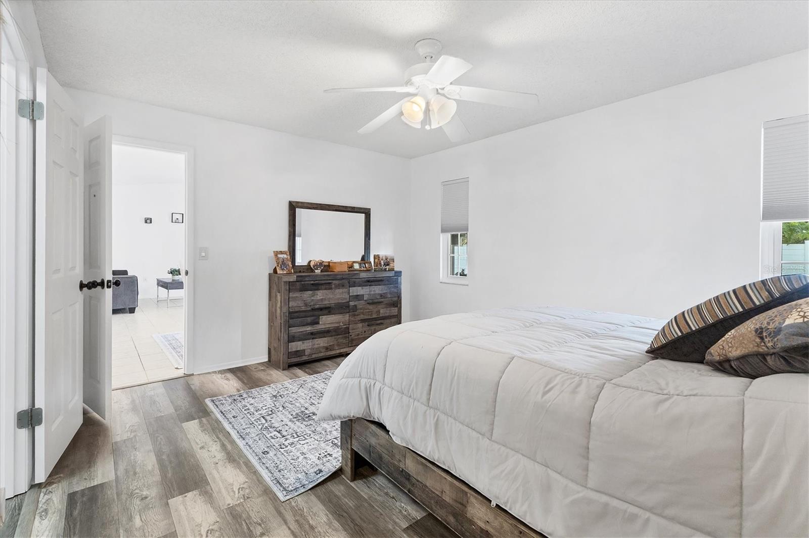 Image 19 of 66 For 1275 42nd Street