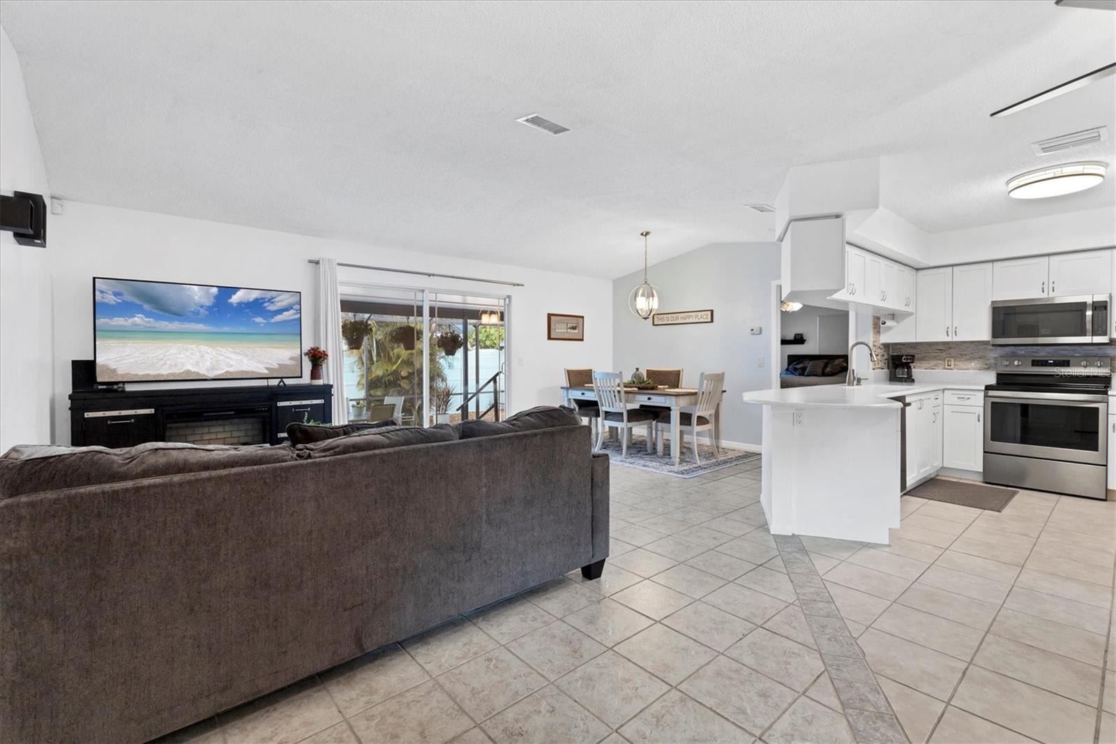 Image 5 of 66 For 1275 42nd Street