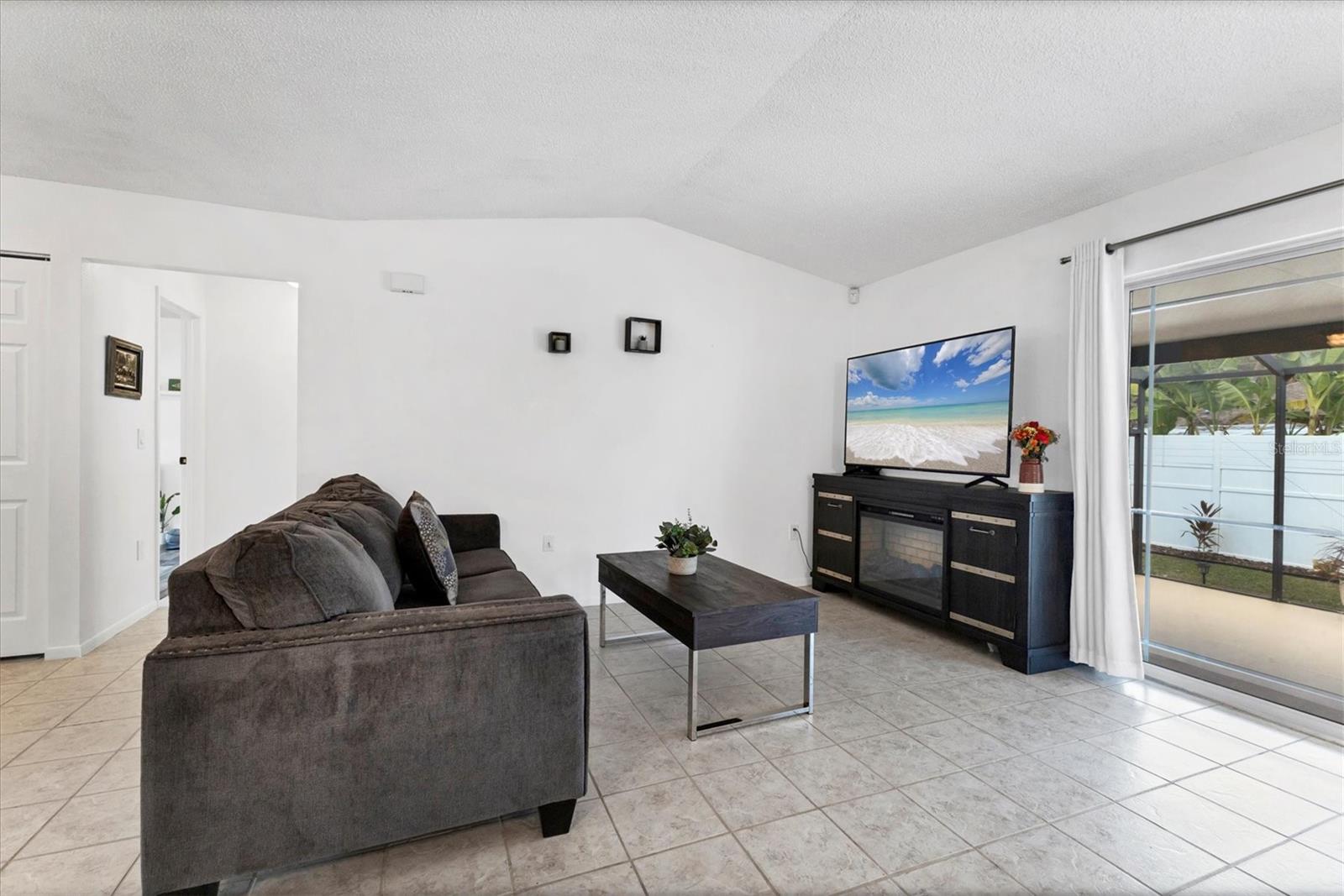 Image 6 of 66 For 1275 42nd Street