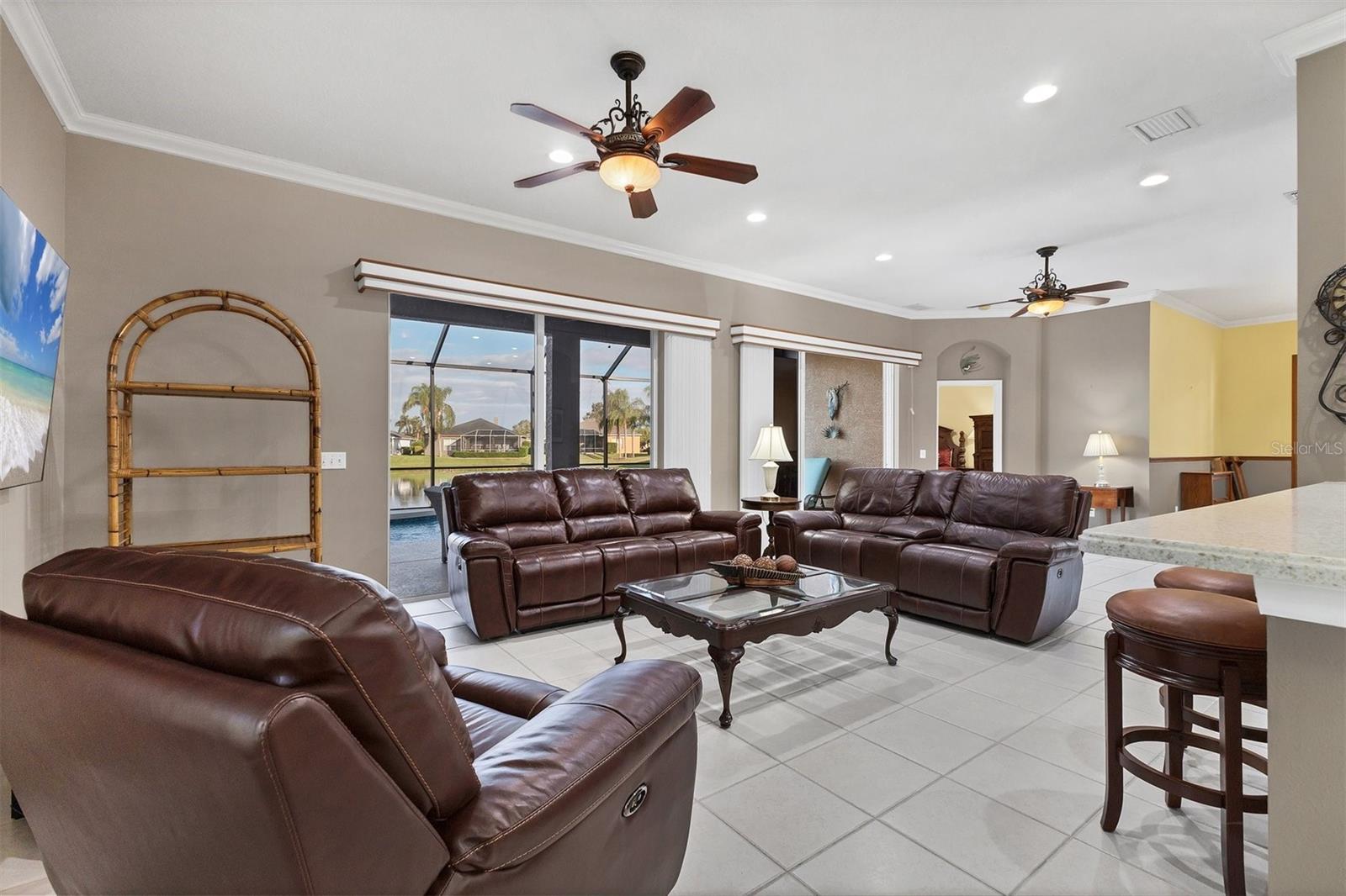 Image 9 of 36 For 4983 Oldham Street