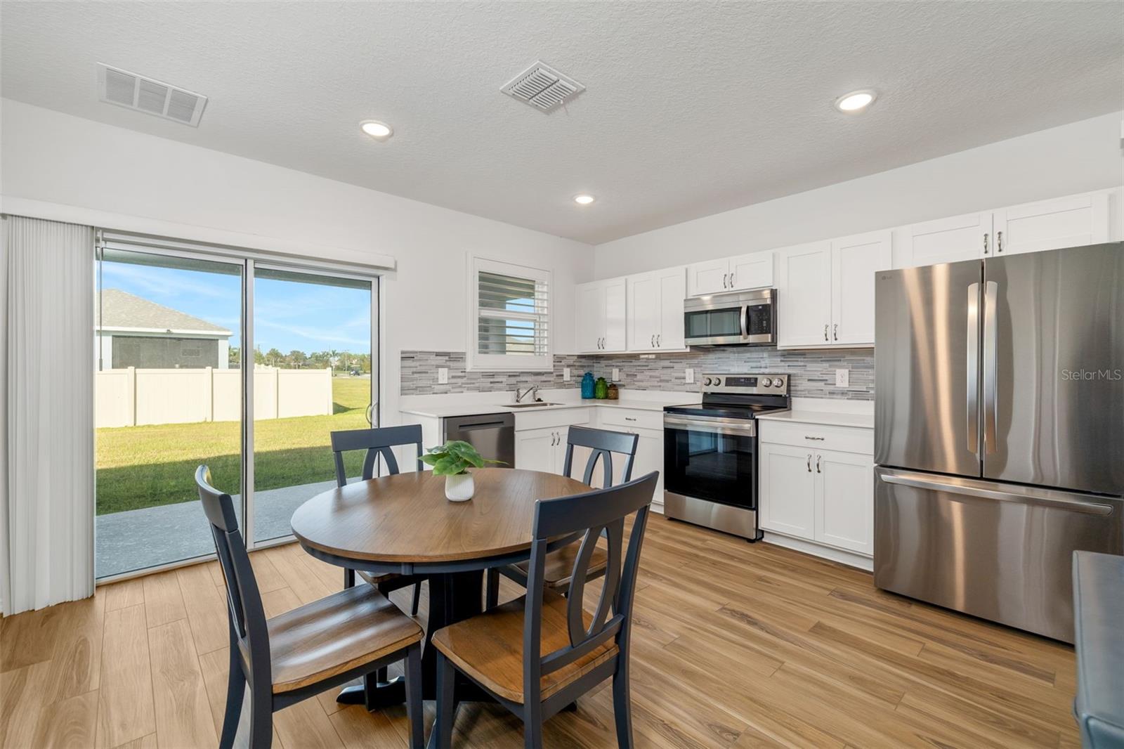 Image 9 of 34 For 13142 Cedar Elm Lane