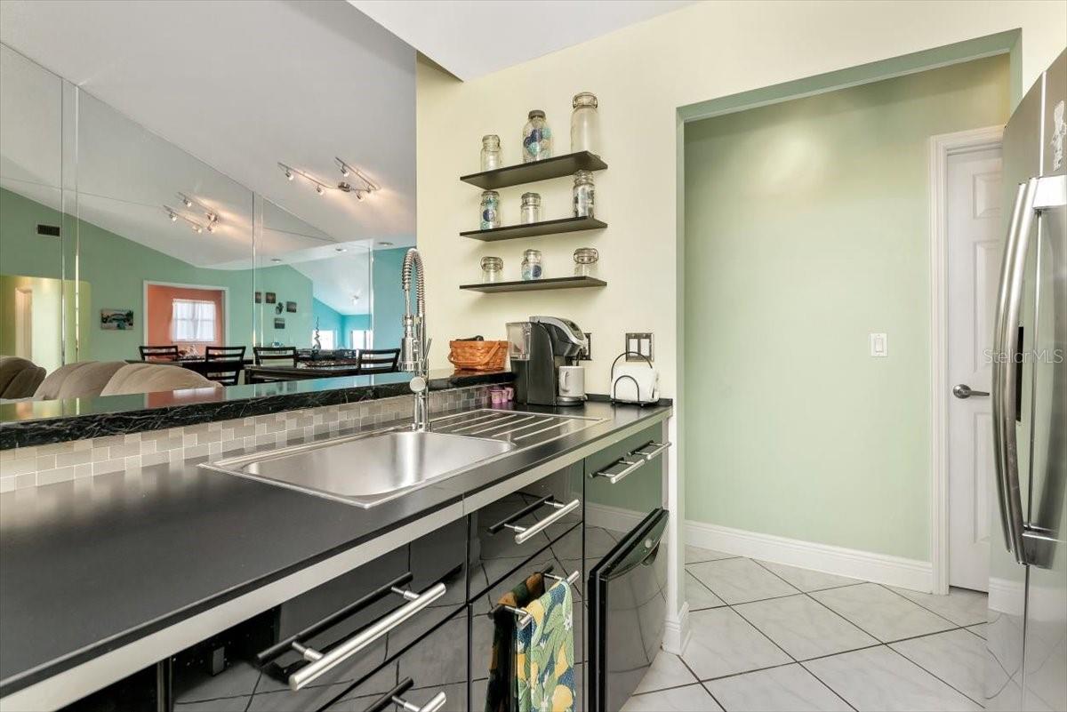 Image 13 of 57 For 912 Sandpiper Circle 912