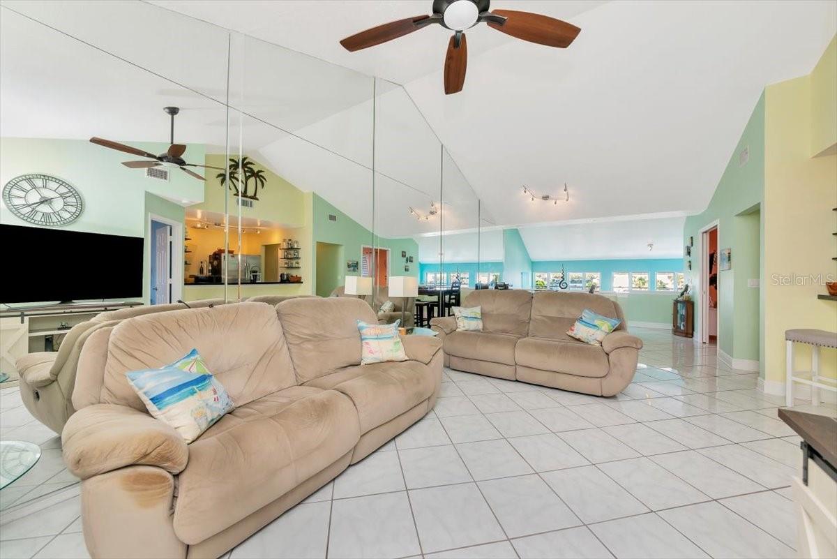 Image 16 of 57 For 912 Sandpiper Circle 912