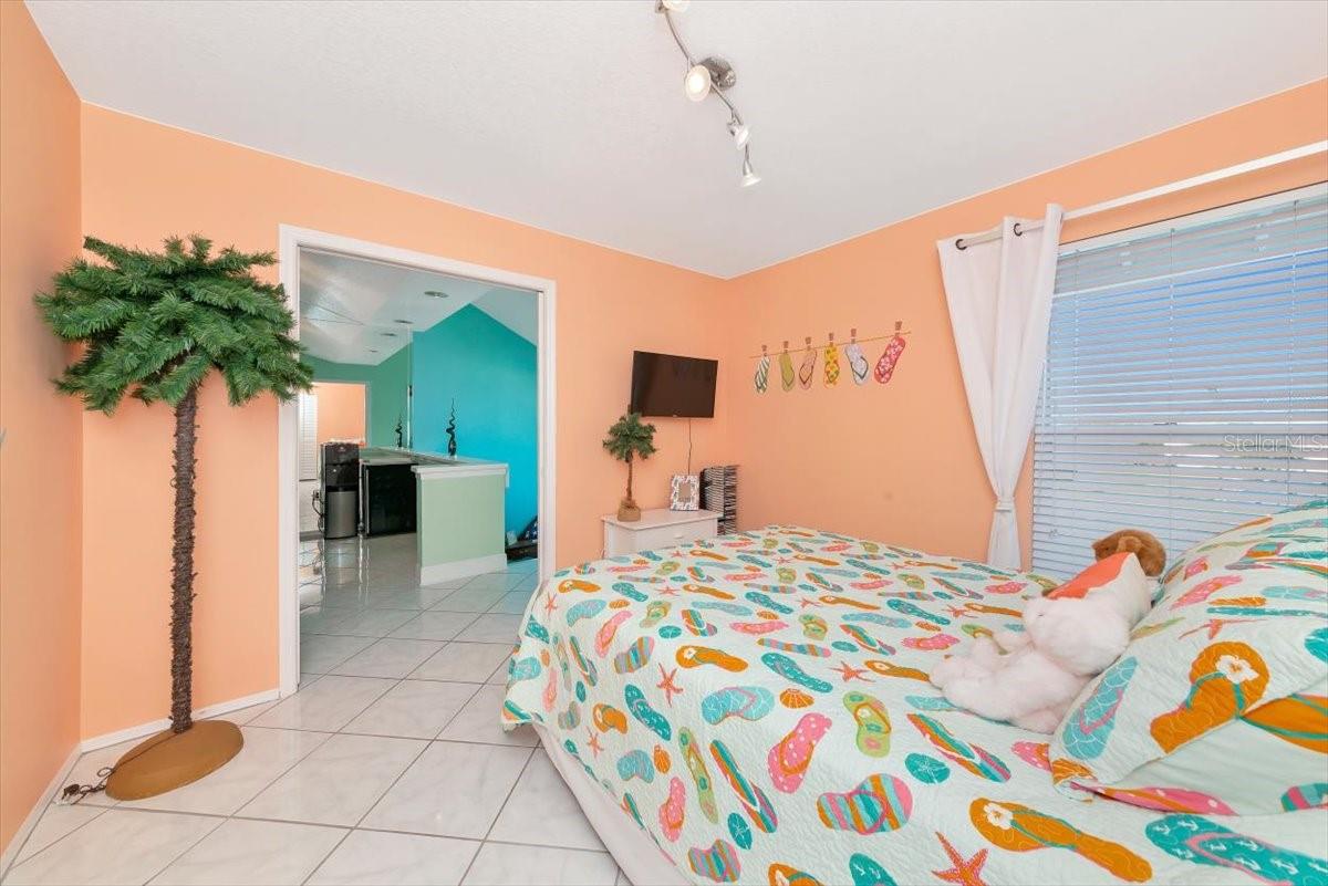 Image 26 of 57 For 912 Sandpiper Circle 912