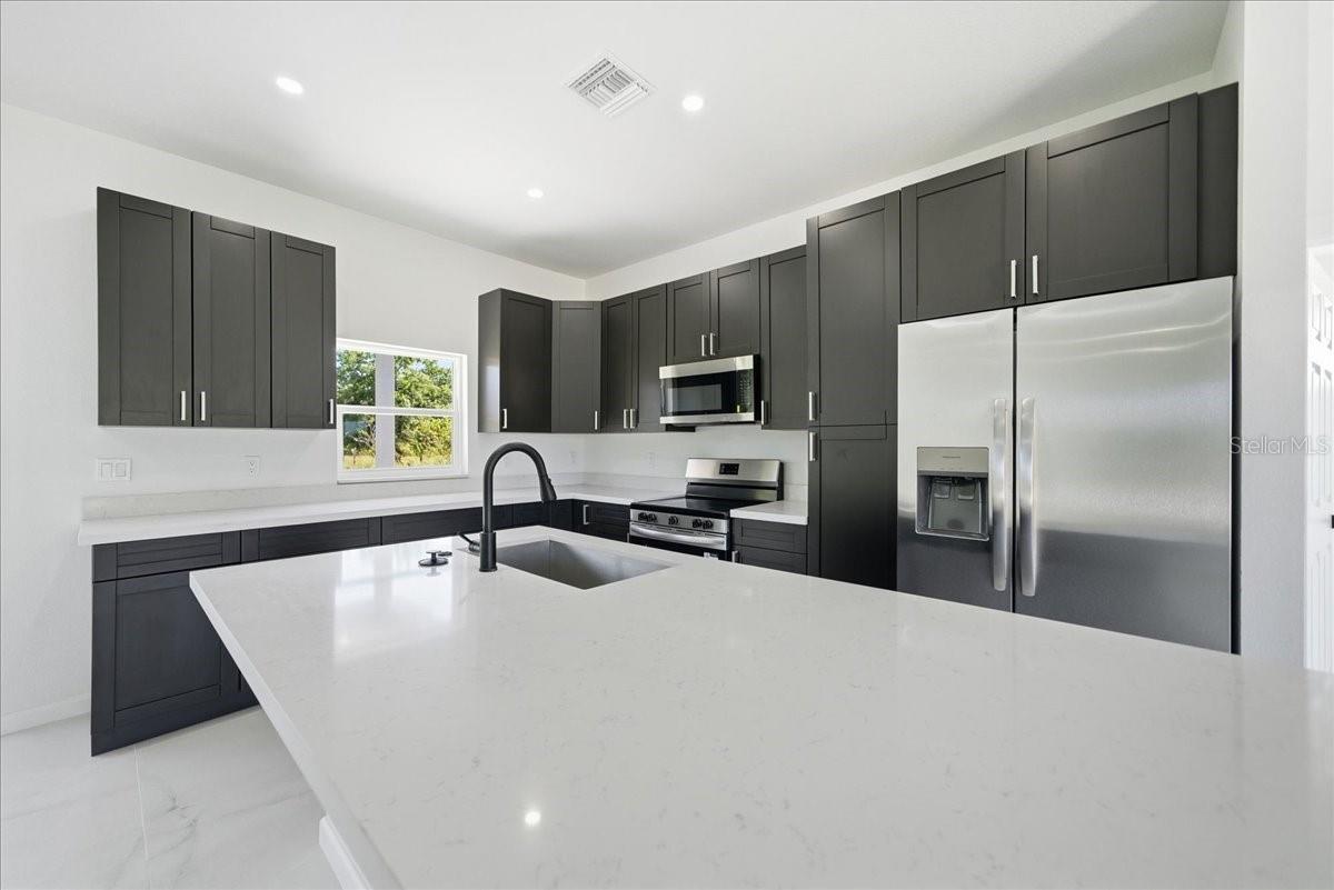 Image 3 of 14 For 3174 Sedgewick Road