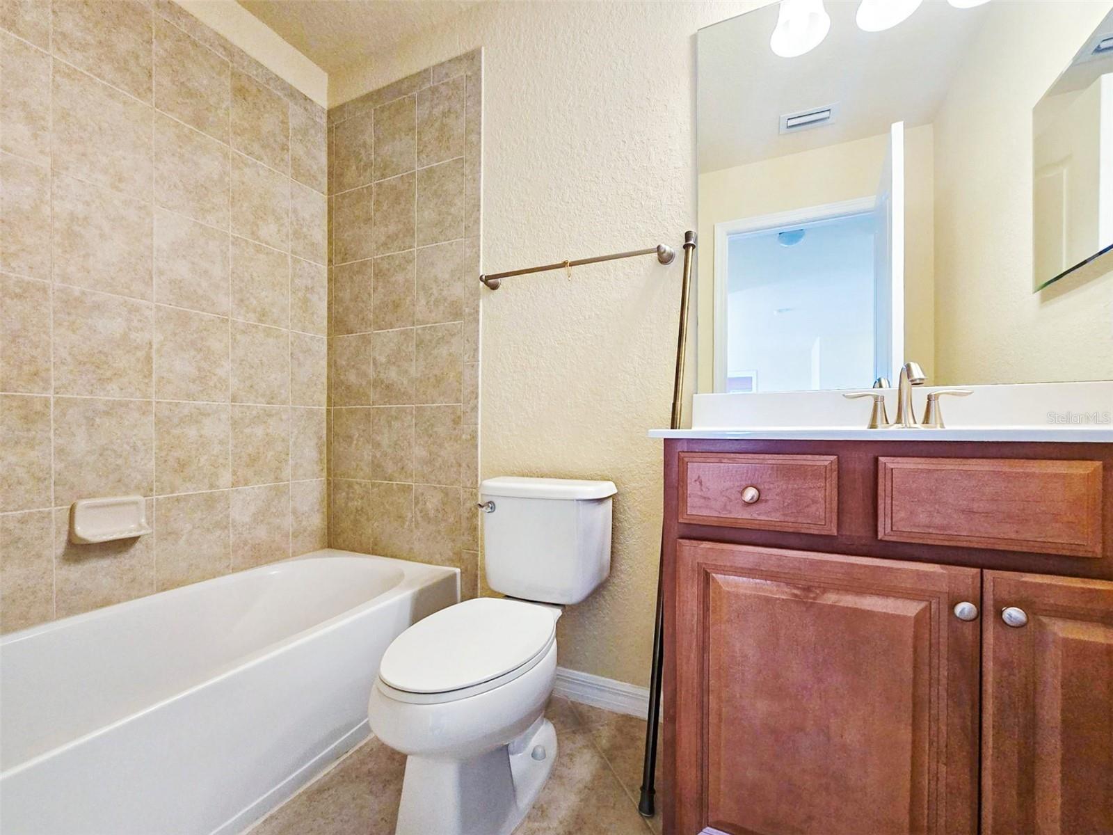 Image 19 of 35 For 6467 Willowshire Way