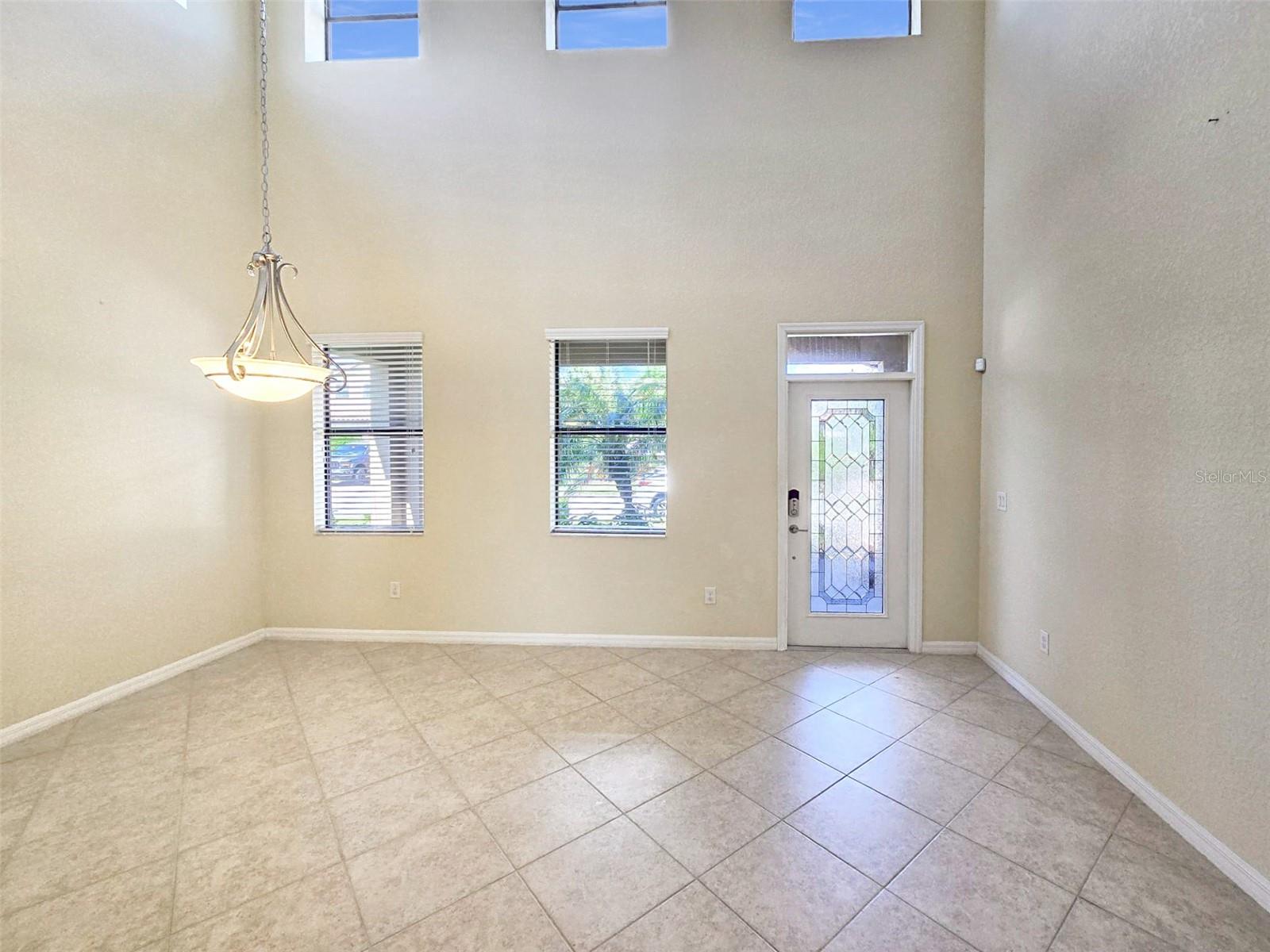 Image 6 of 35 For 6467 Willowshire Way