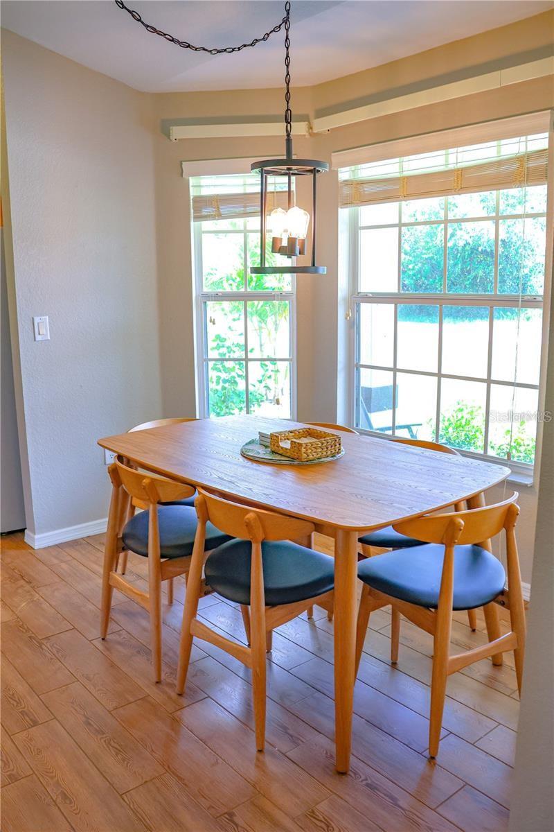 Image 9 of 13 For 421 Londrina Drive