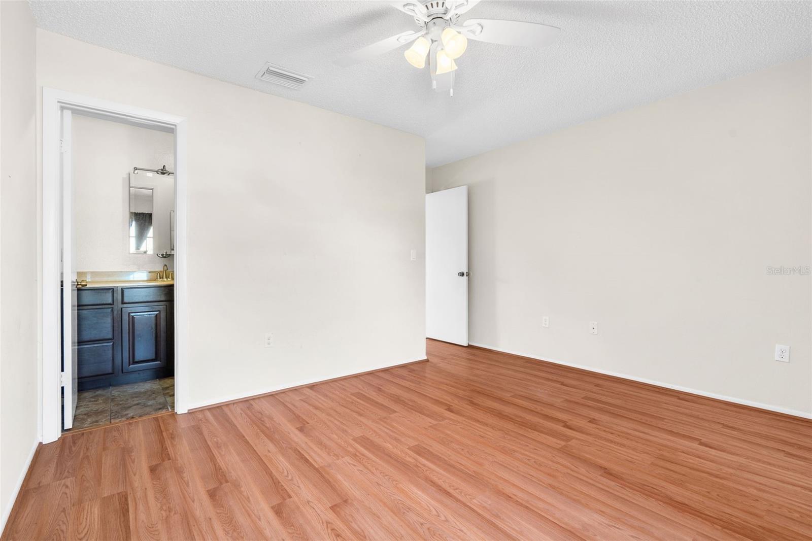 Image 18 of 40 For 4108 43rd Avenue W