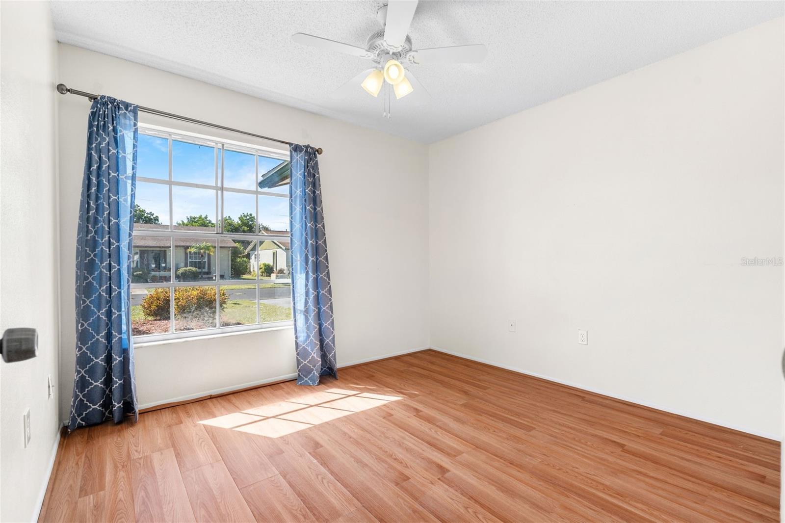 Image 20 of 40 For 4108 43rd Avenue W