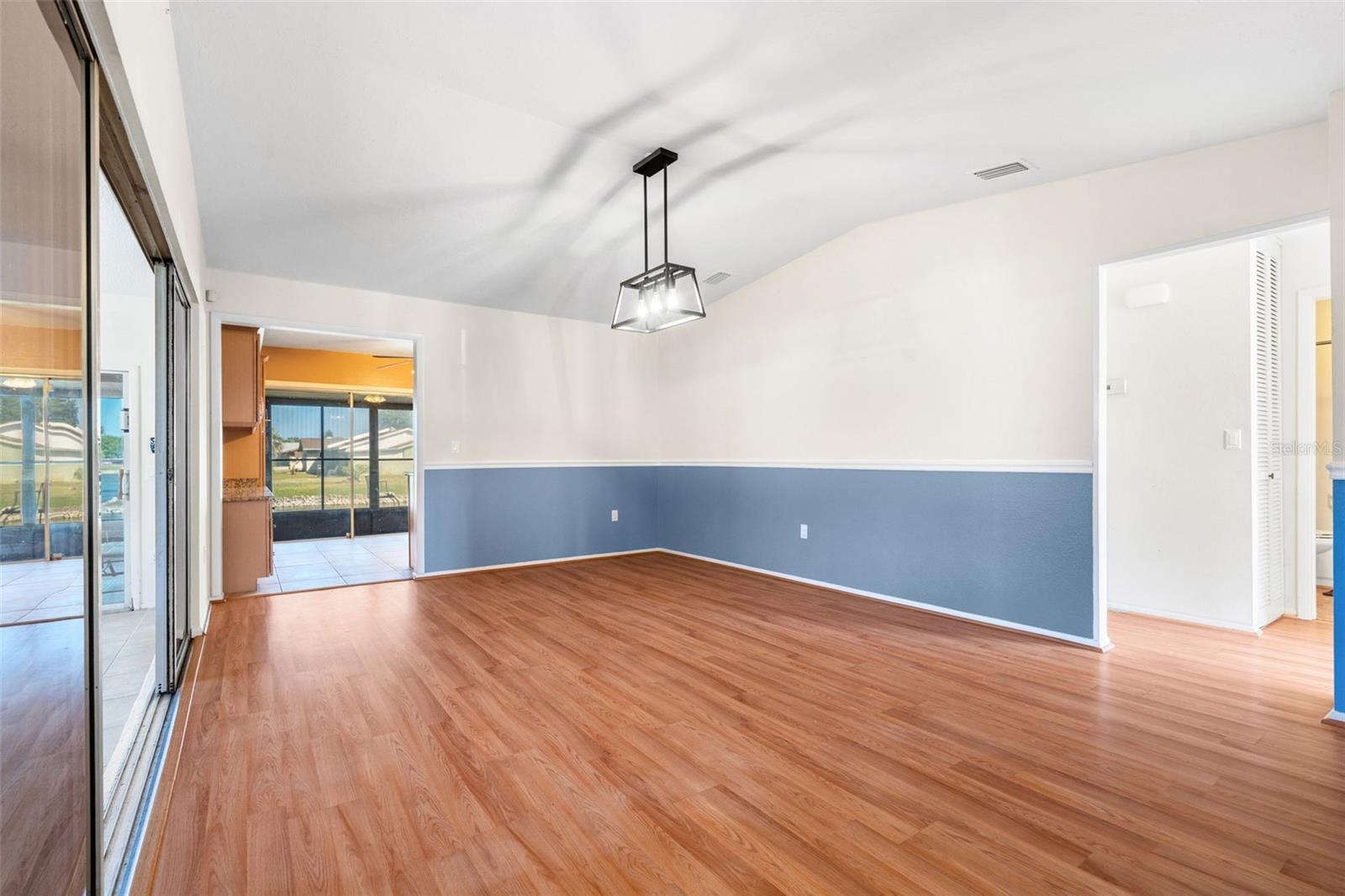 Image 6 of 40 For 4108 43rd Avenue W