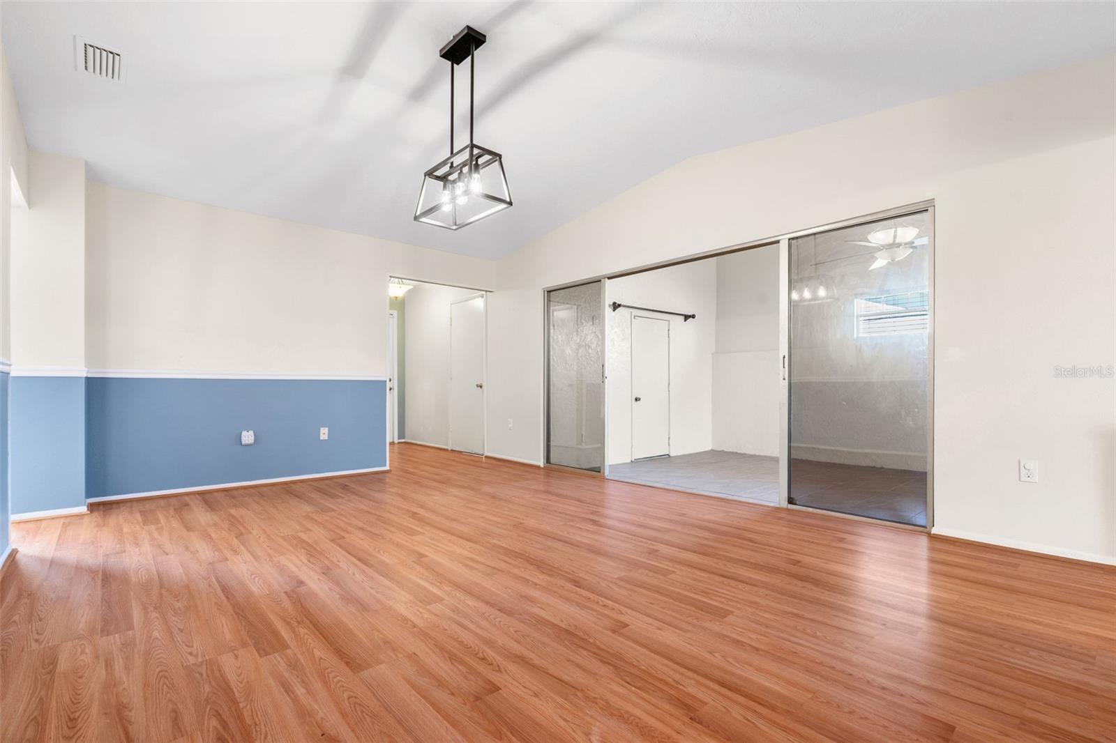 Image 7 of 40 For 4108 43rd Avenue W