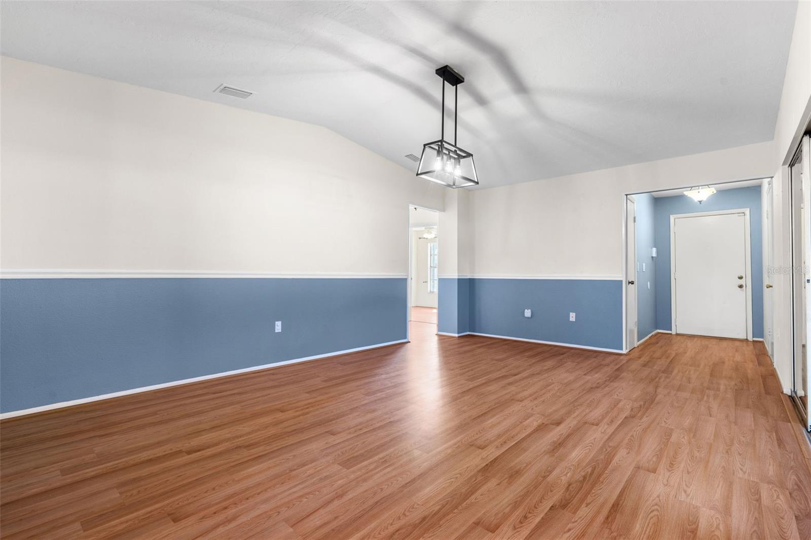 Image 8 of 40 For 4108 43rd Avenue W