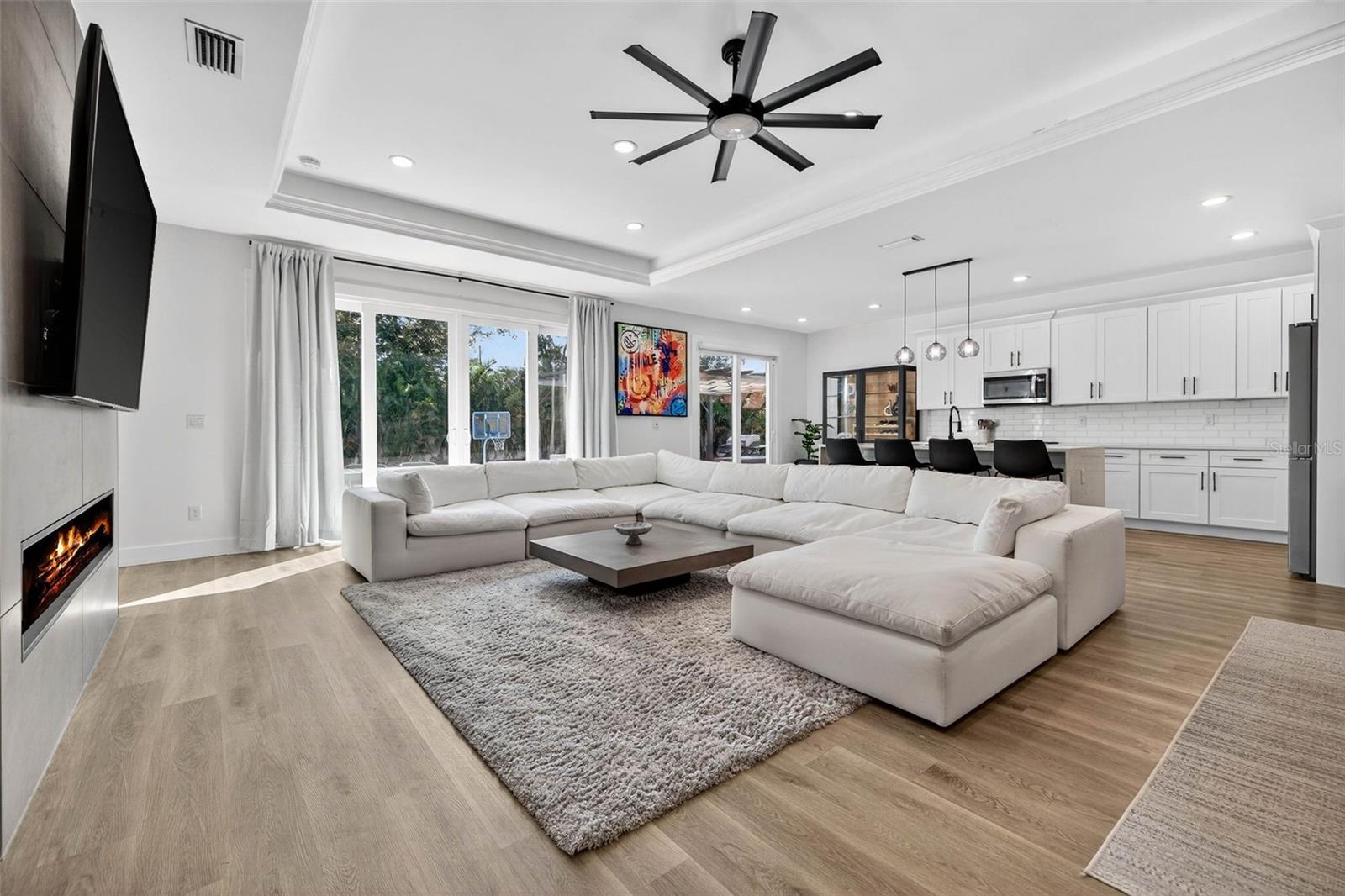 Image 4 of 39 For 4495 77th Way N