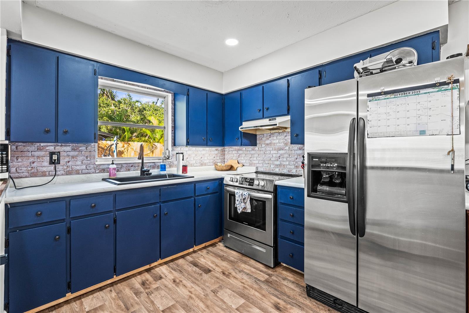 Image 17 of 59 For 2611 Huntington Avenue